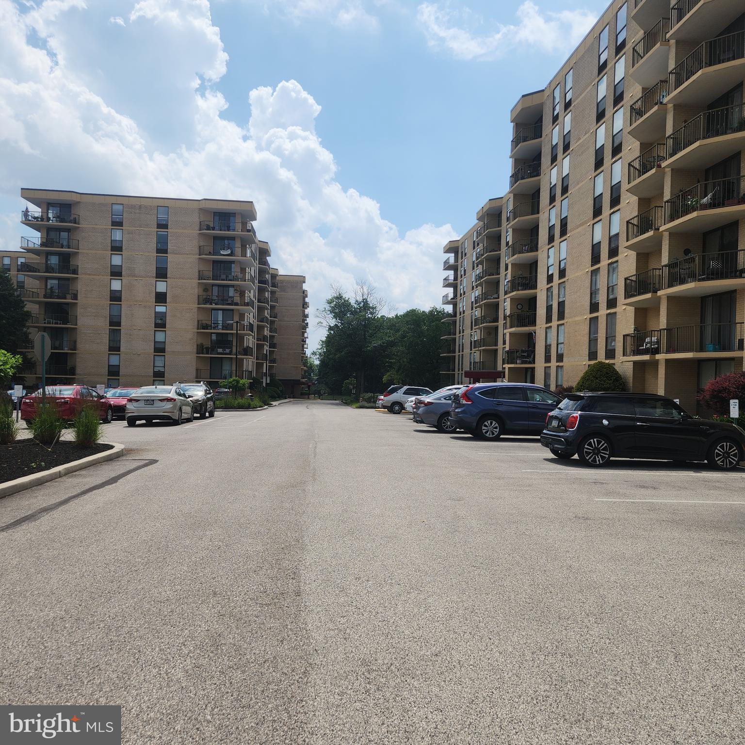 PLYMOUTH HILL - Residential