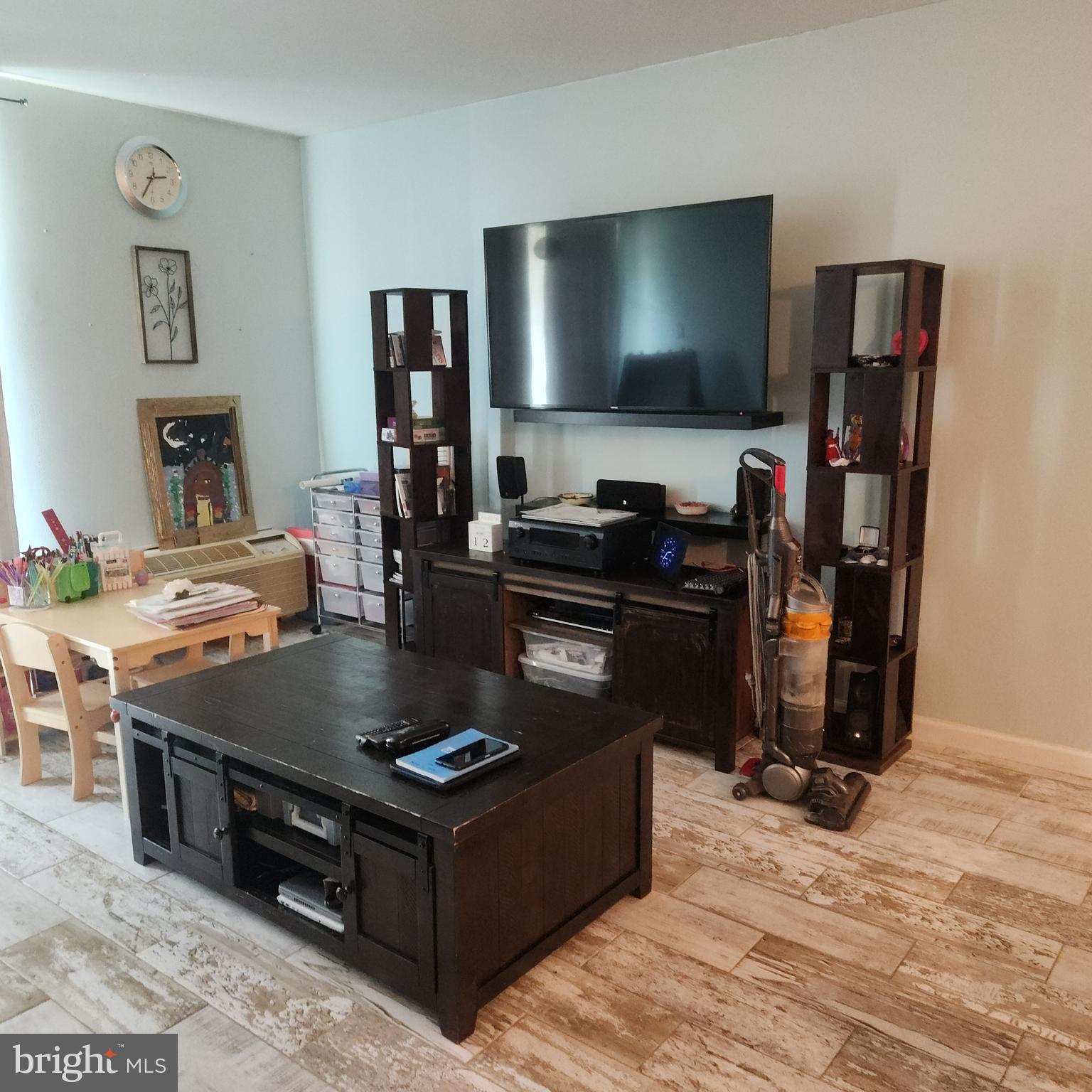 PLYMOUTH HILL - Residential