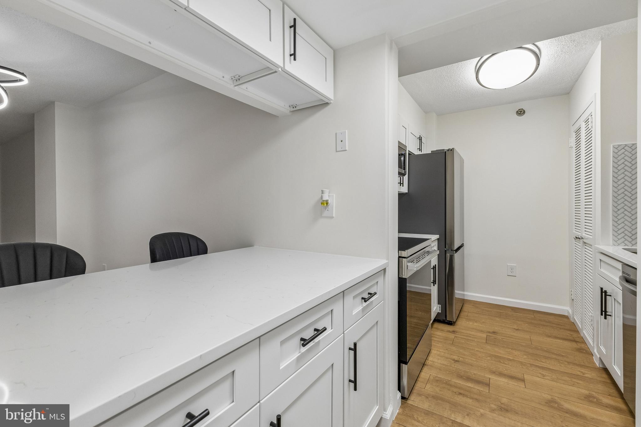 ENCORE OF MCLEAN - Residential