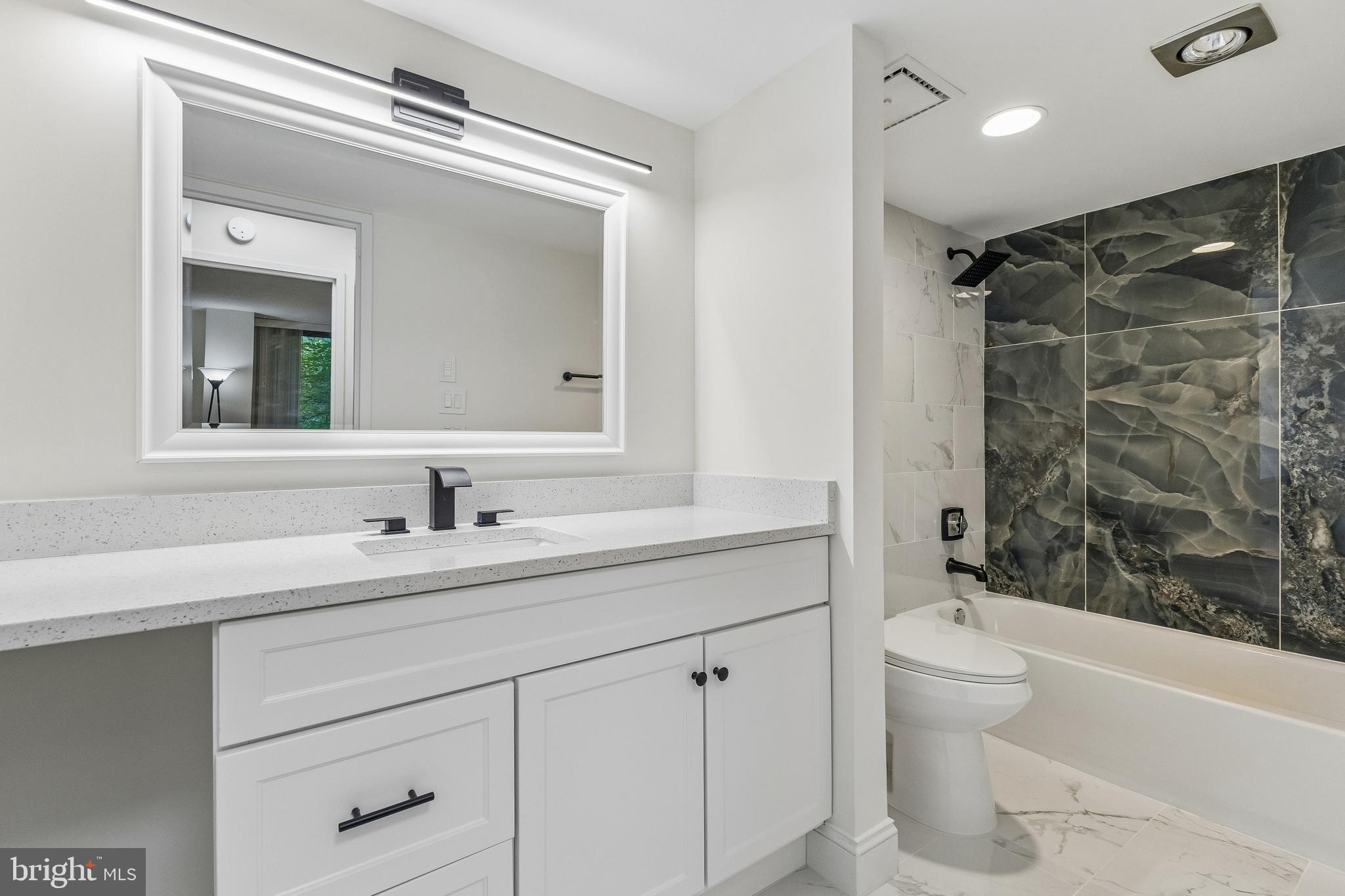 ENCORE OF MCLEAN - Residential