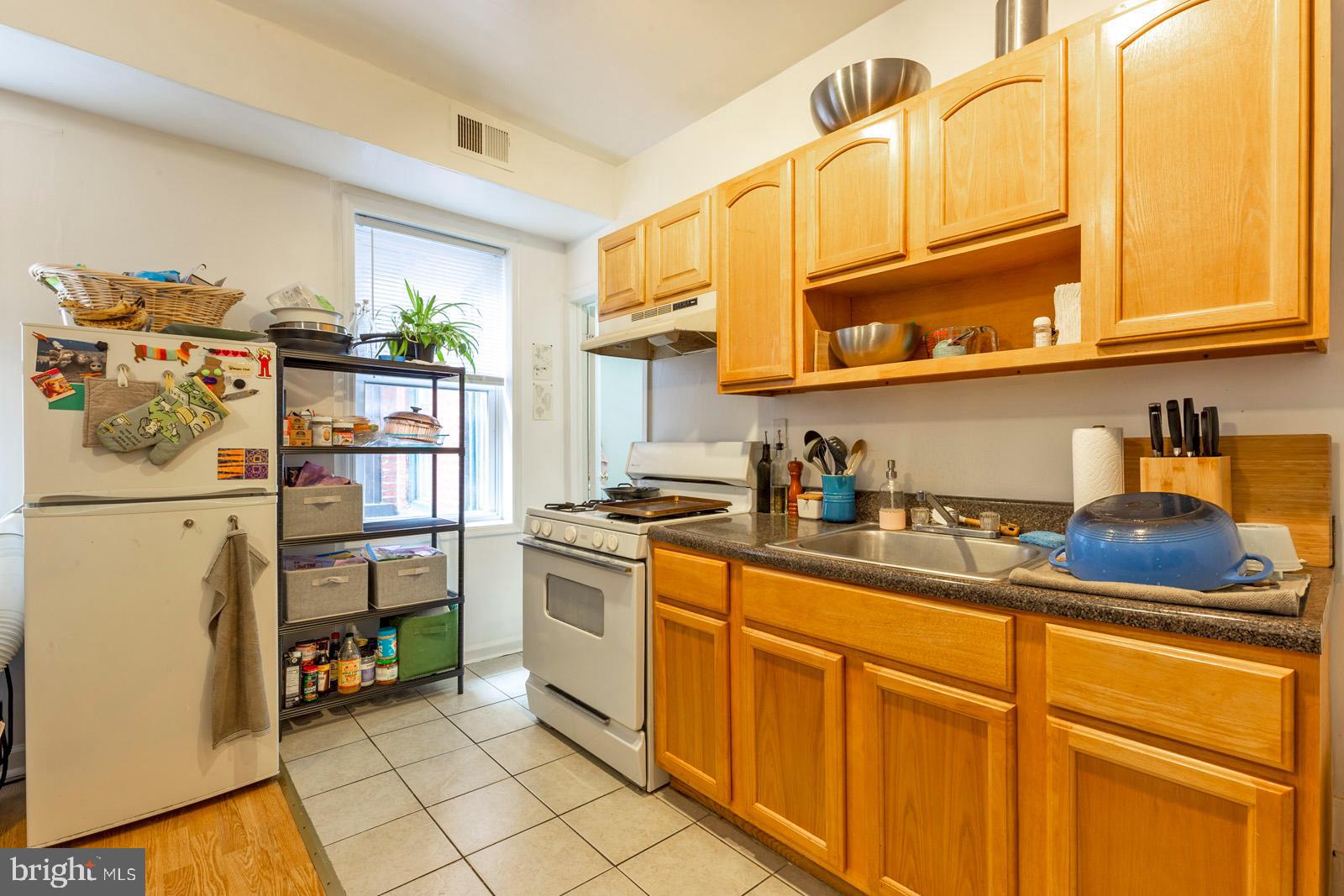NORRIS SQUARE - Residential Lease