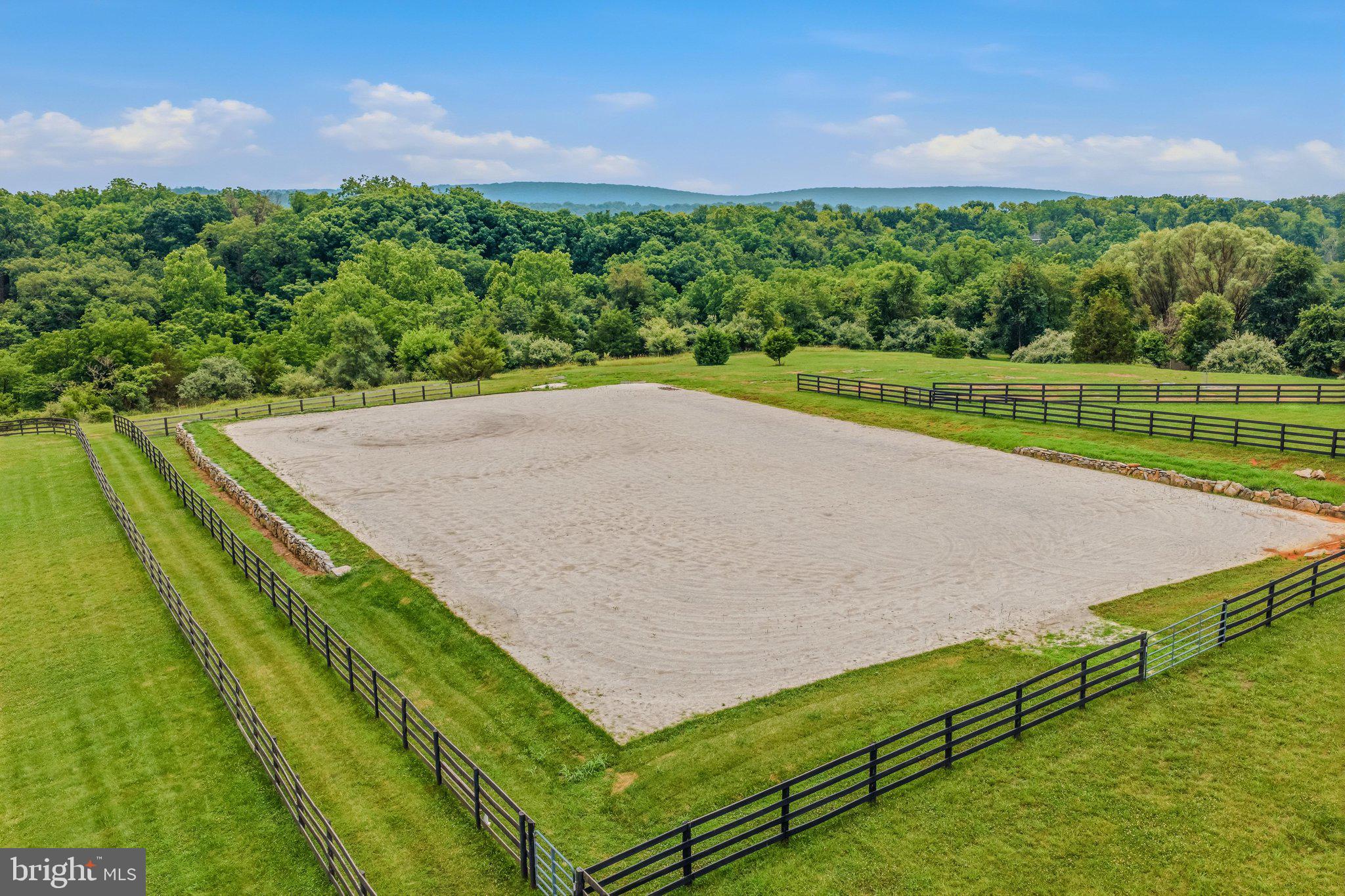 STONEWALL ESTATES - Residential