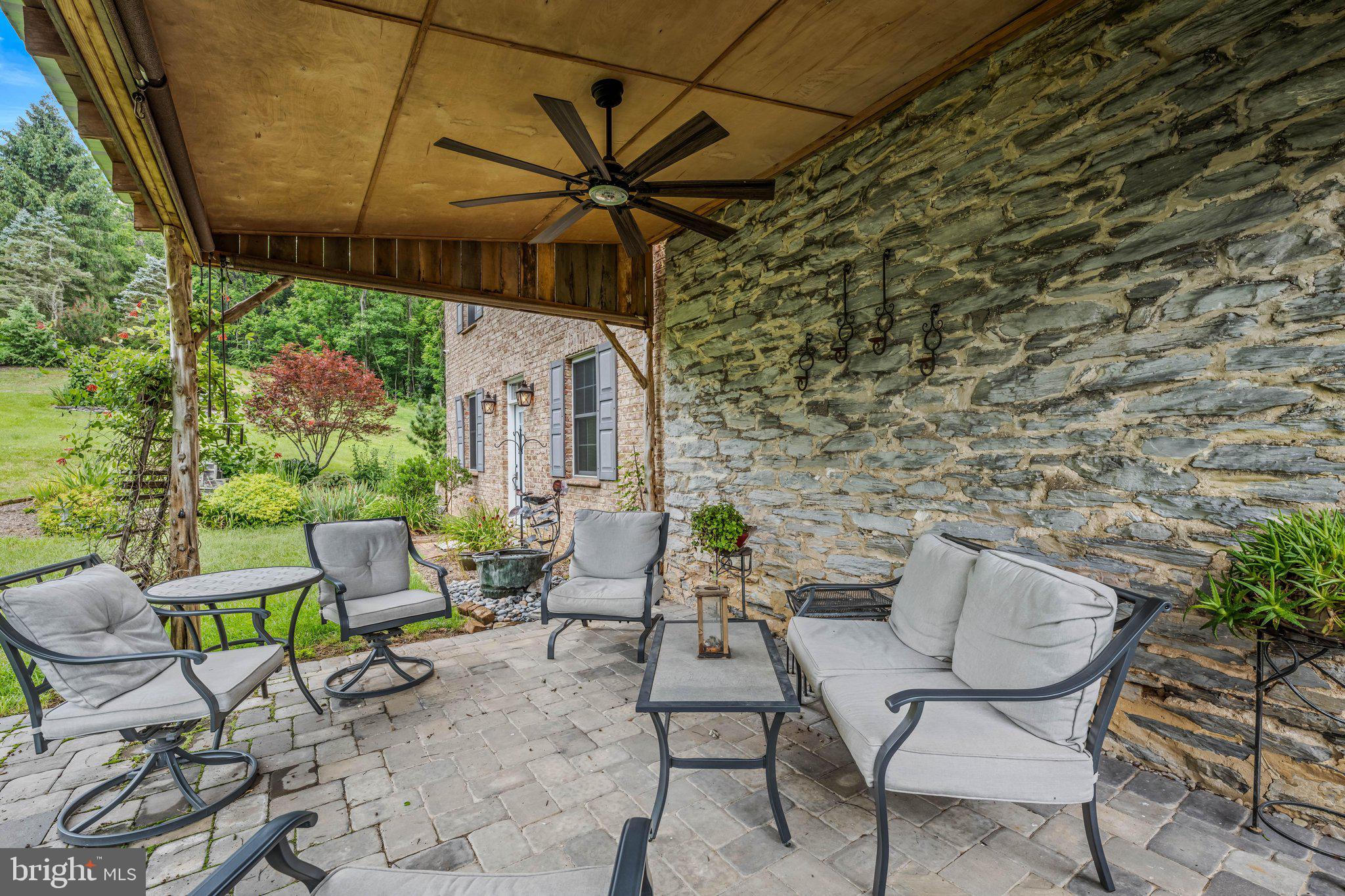 STONEWALL ESTATES - Residential