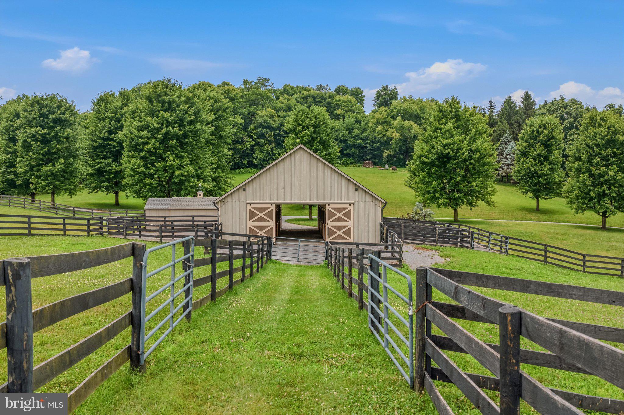 STONEWALL ESTATES - Residential