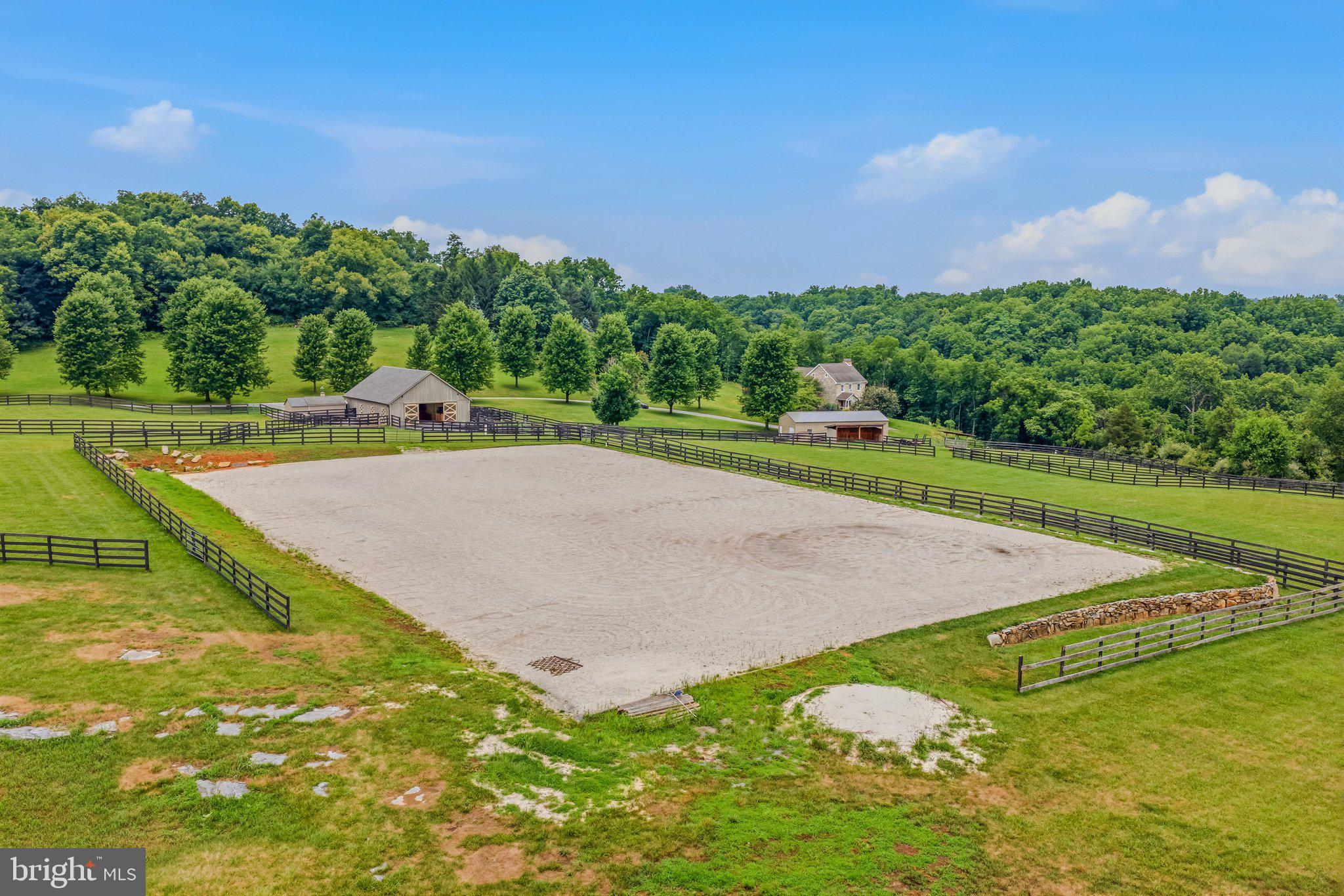 STONEWALL ESTATES - Residential
