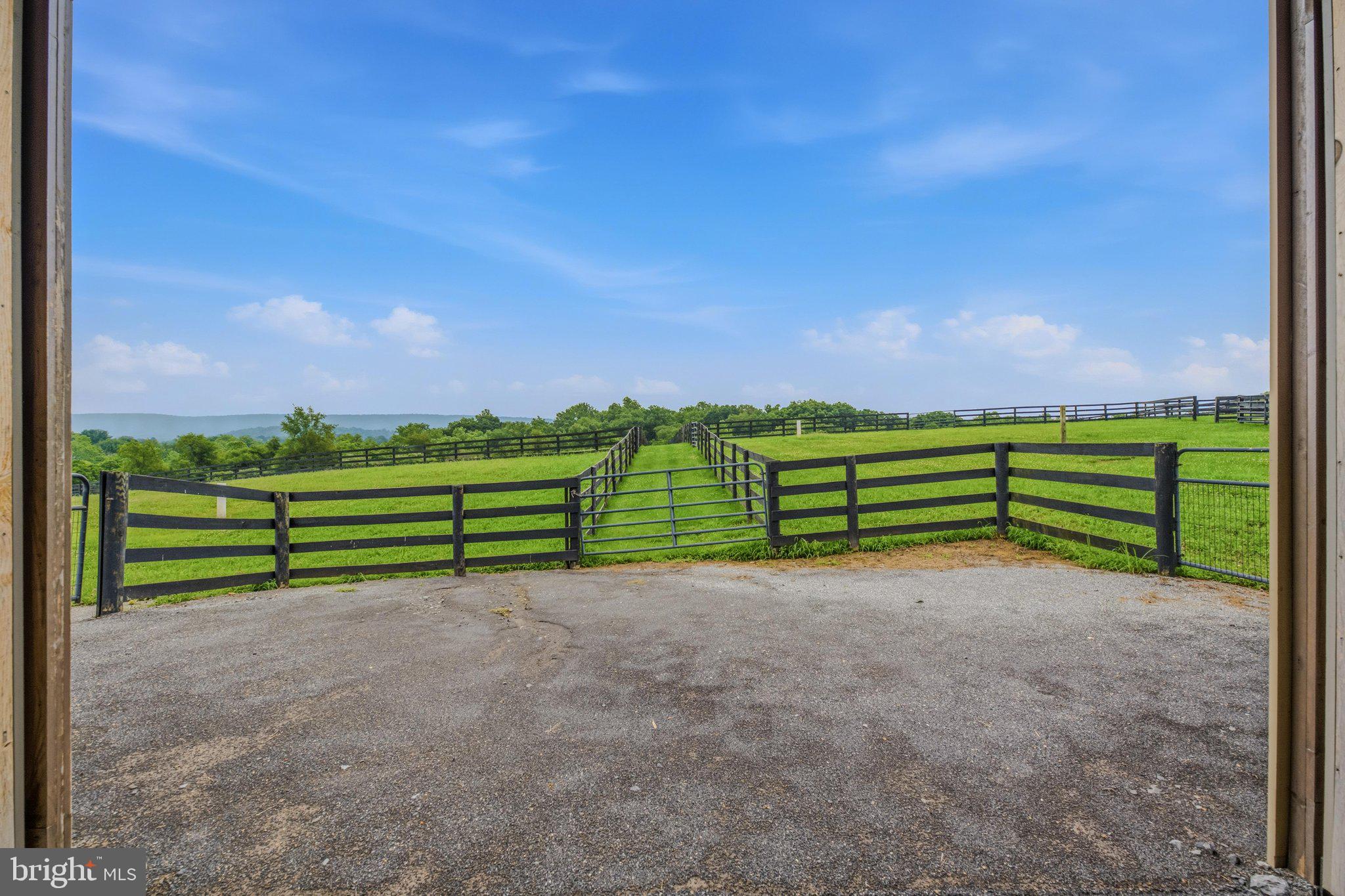 STONEWALL ESTATES - Residential