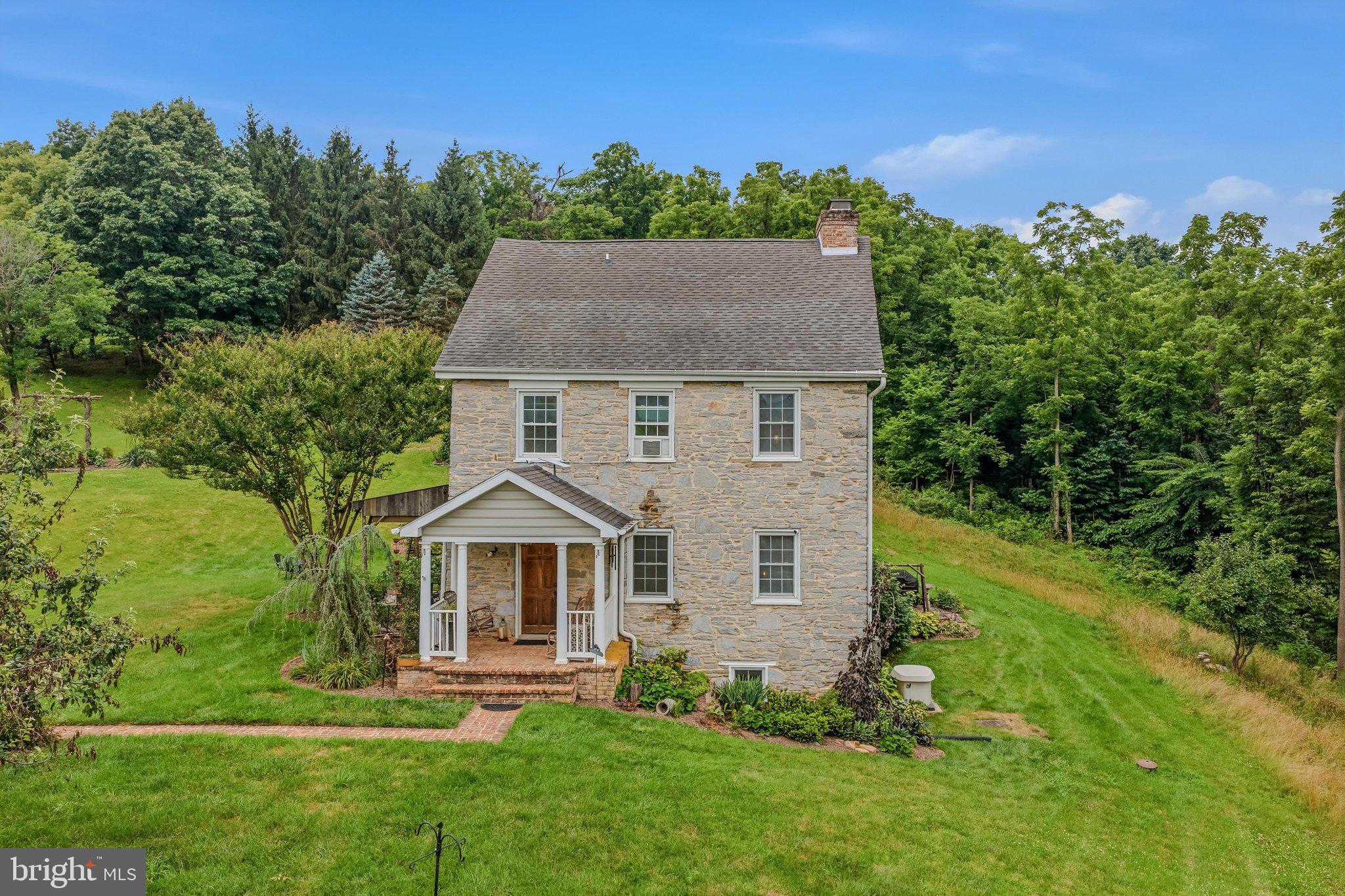 STONEWALL ESTATES - Residential