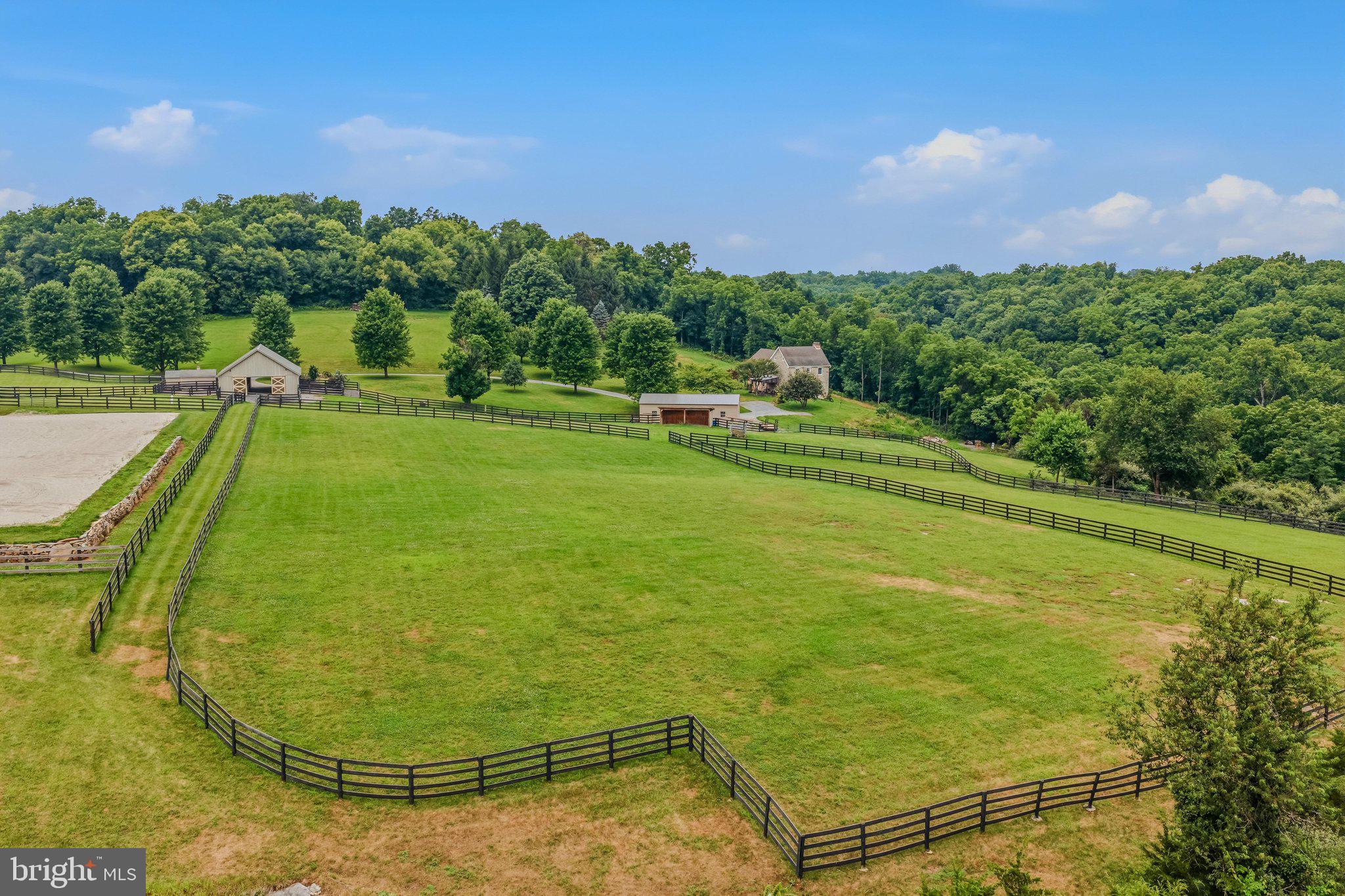 STONEWALL ESTATES - Residential