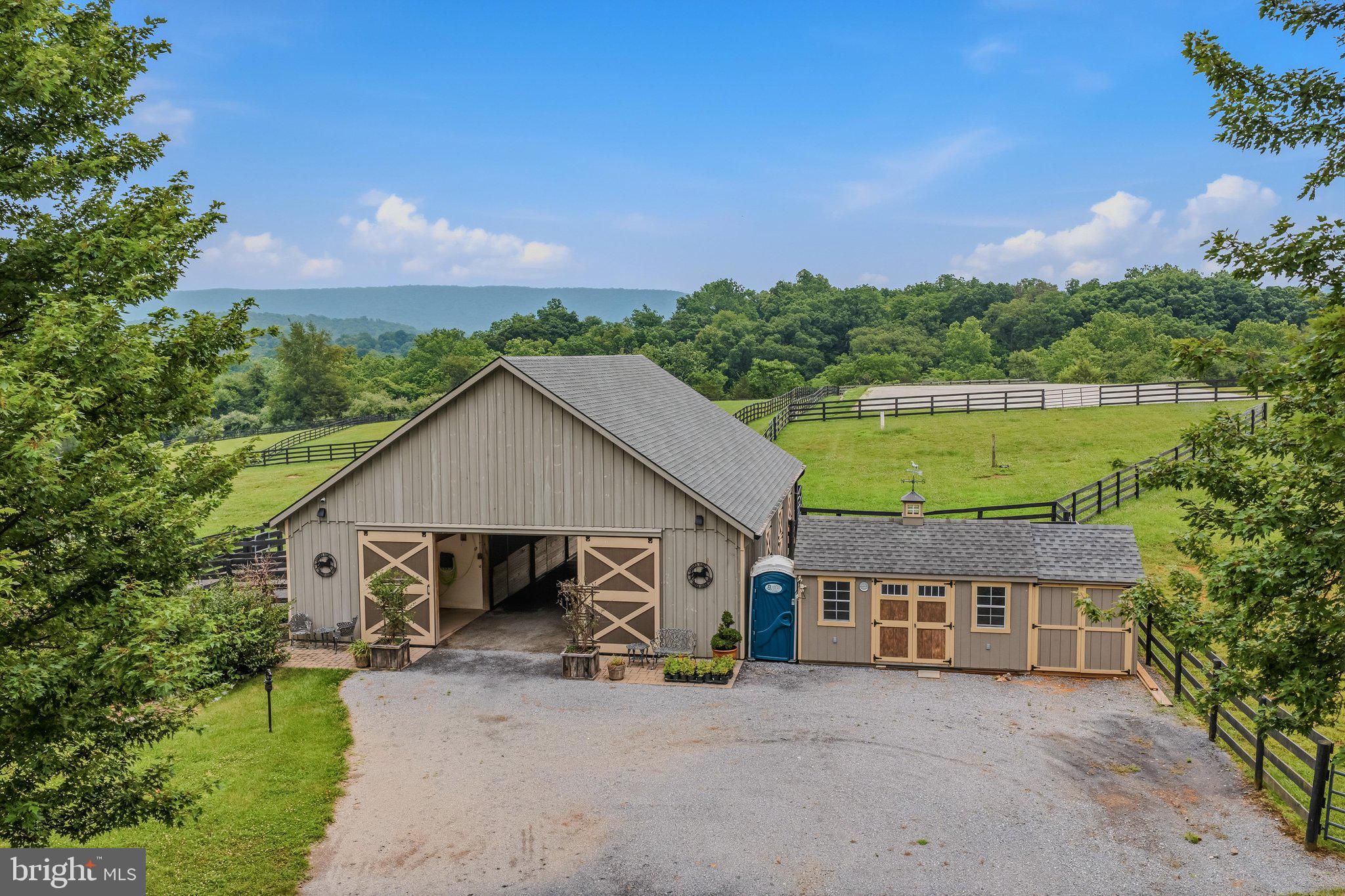 STONEWALL ESTATES - Residential