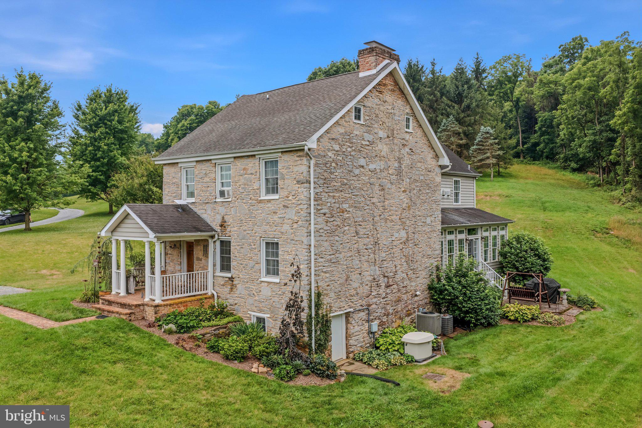 STONEWALL ESTATES - Residential