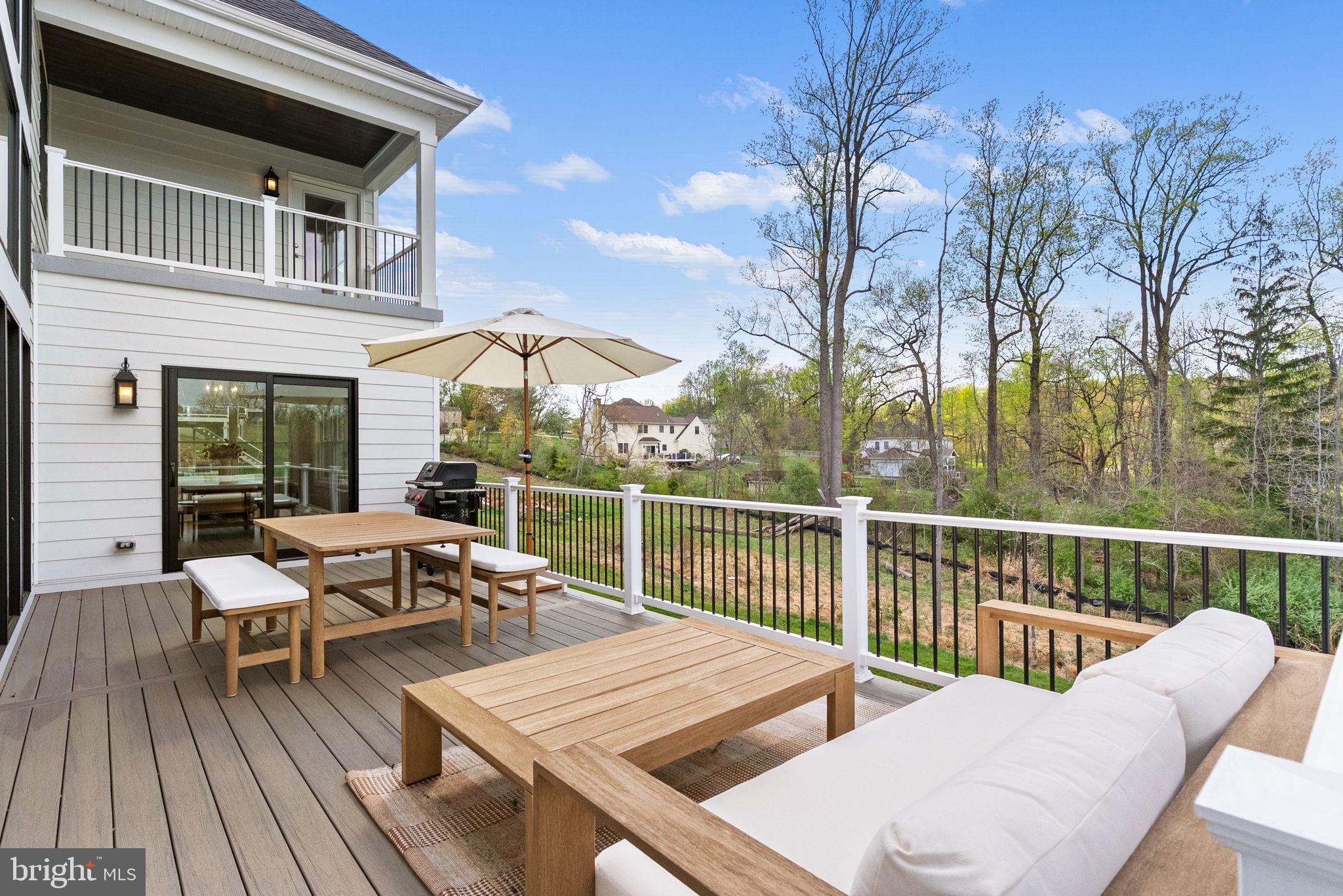 GARNET POINTE - Residential