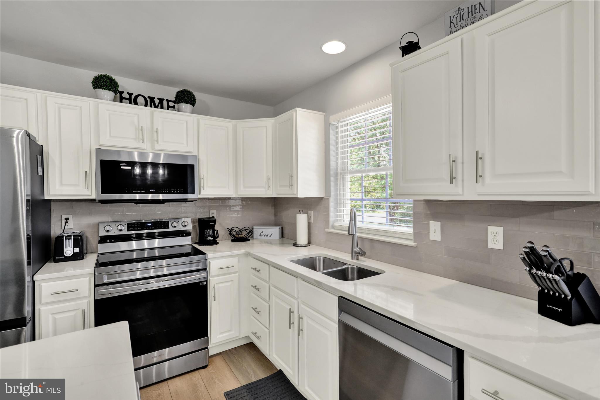 ONTELAUNEE HEIGHTS - Residential