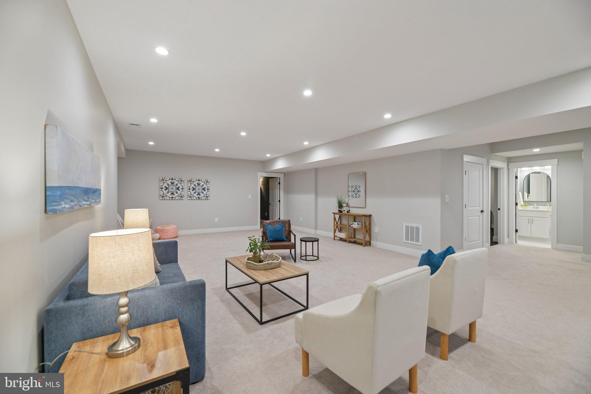 MOUNT DANIEL - Residential