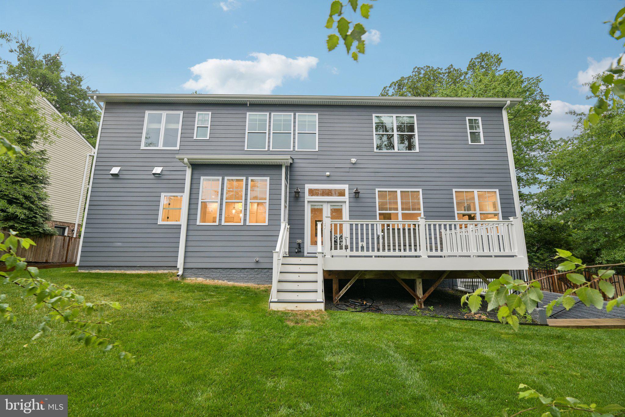 MOUNT DANIEL - Residential