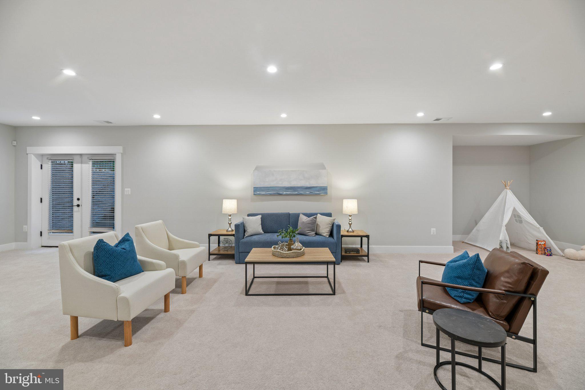 MOUNT DANIEL - Residential