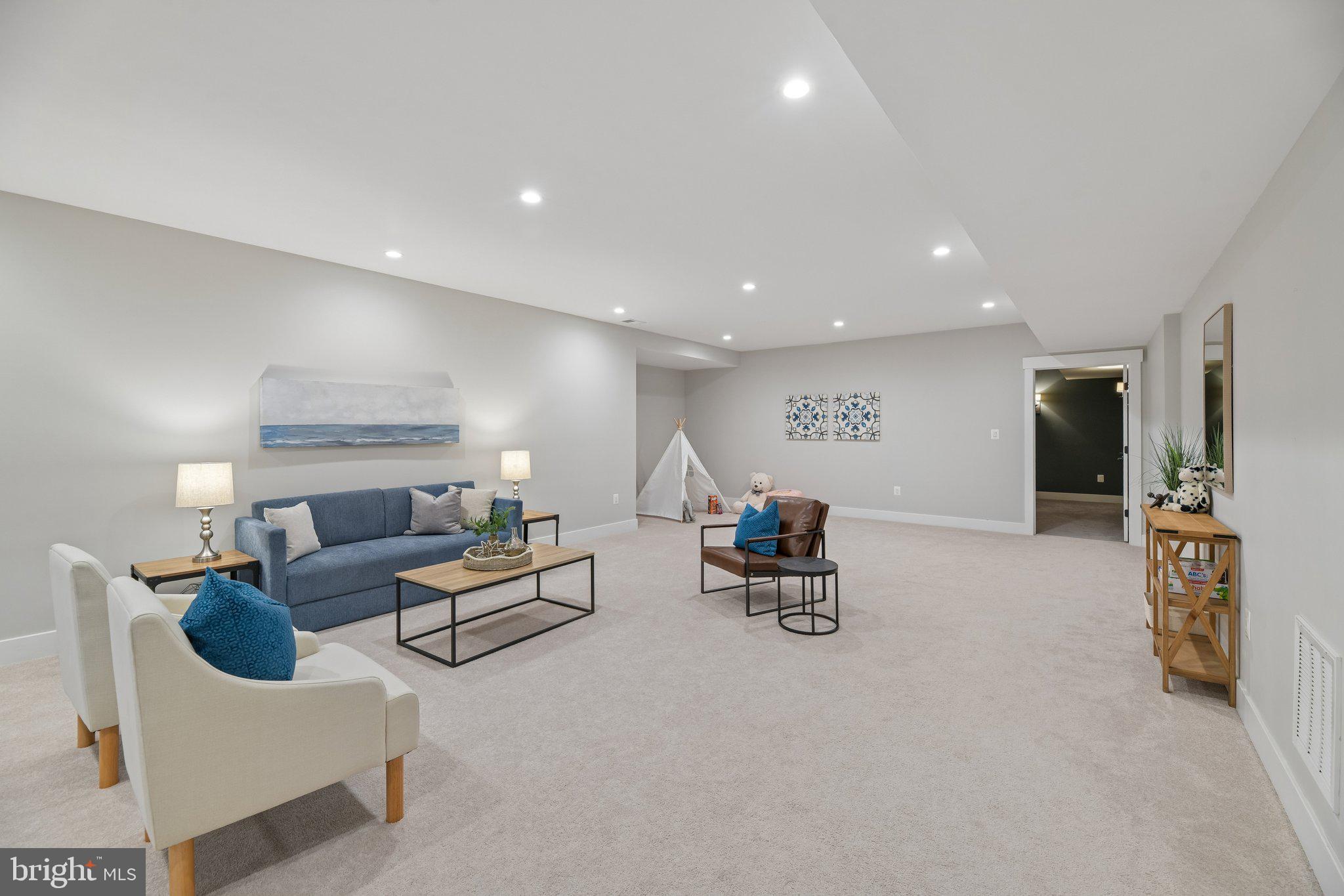 MOUNT DANIEL - Residential
