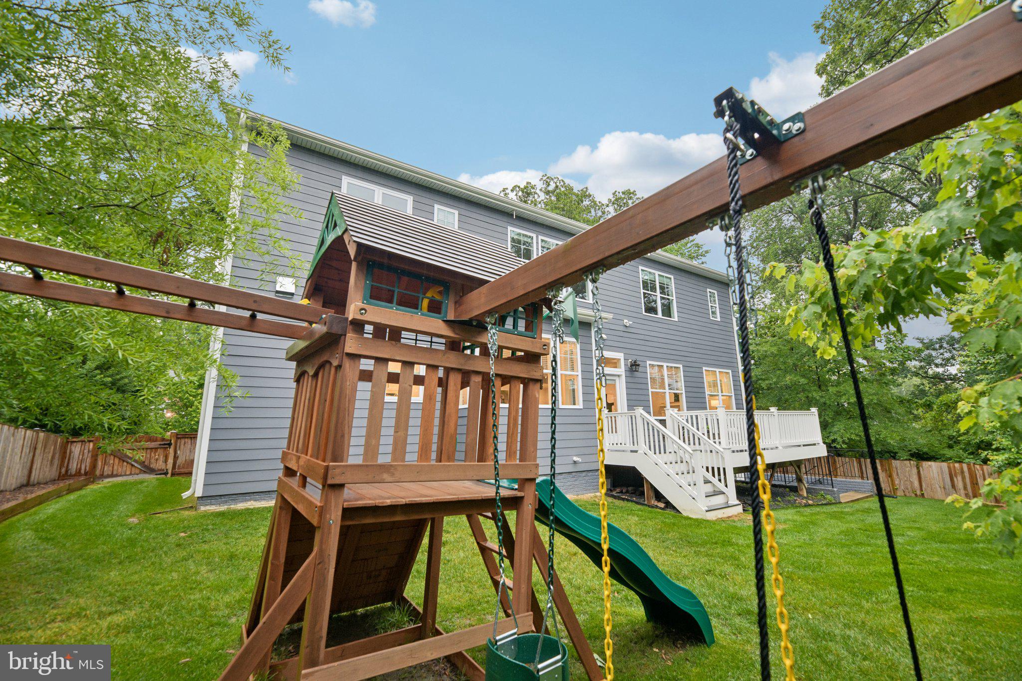 MOUNT DANIEL - Residential