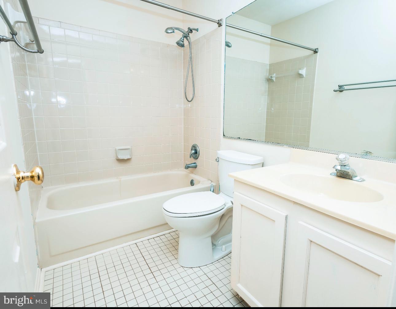 POTOMAC CROSSING - Residential