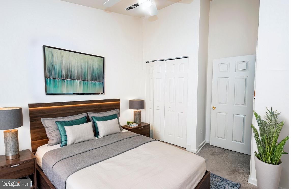 POTOMAC CROSSING - Residential