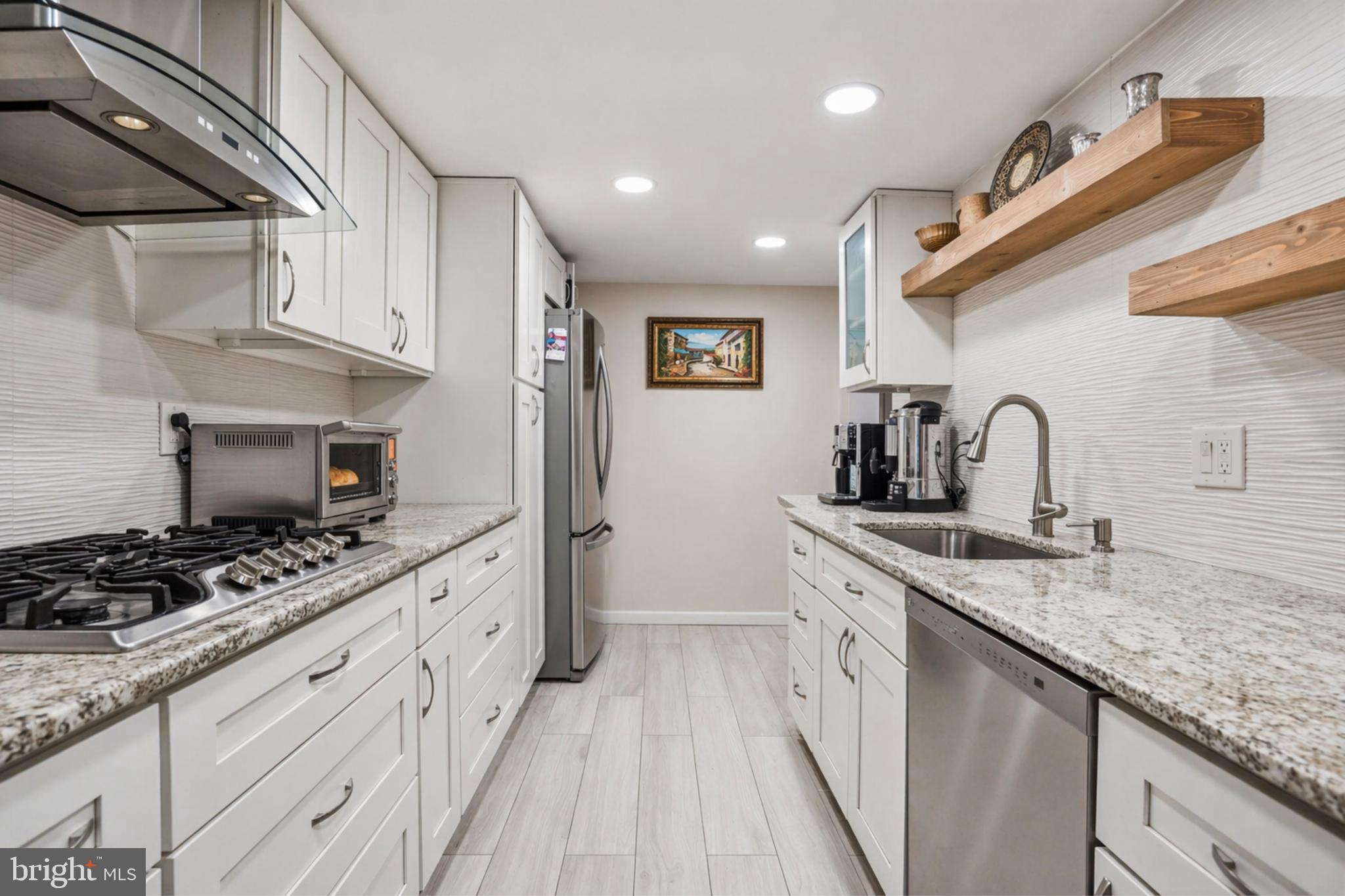 TAREYTON ESTATES - Residential