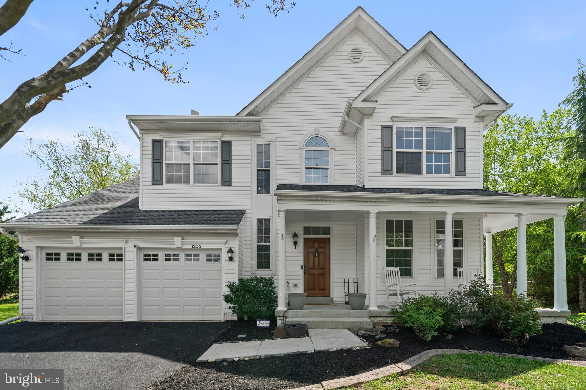 Welcome to 1255 Barksdale Dr NE – Where Charm, Space, and Stunning Updates Meet in Potomac Crossing! Tucked away on a quiet cul-de-sac in the sought-after Potomac Crossing community, this beautifully renovated single-family home offers nearly 4,000 square feet of upgraded living space, both inside and out. From the thoughtful renovations to the peaceful outdoor setting, this home delivers the perfect blend of comfort and style. Step inside to find refinished hardwood floors, brand-new carpet, and fresh designer paint throughout. The main level features 9-foot ceilings and an inviting layout that flows effortlessly from room to room. The fully updated gourmet kitchen includes granite countertops, stainless steel appliances, and 42” cabinetry, making it a hub for cooking, entertaining, or just relaxing with family. Upstairs, you’ll find generous bedrooms and newly updated bathrooms, complete with new flooring and a brand-new glass shower door in the primary suite—your private spa escape. Downstairs, the finished lower level is ready for movie nights or game day gatherings, with a projector and screen that convey with the home, a full bath and a potential 5th bedroom. Outside is where the magic continues: the custom hardscaped rear patio is the ultimate entertaining space, surrounded by an exuberantly landscaped yard offering privacy and tranquility. The new driveway and new siding boost both curb appeal and long-term value.
Additional Features include:
Refinished hardwood floors throughout the main level
New carpet and paint throughout
New flooring in upper-level bathrooms
Updated primary bath with new glass shower door
Brand-new custom hardscaped rear patio
Conveying projector & screen in basement
New siding & driveway
Located in a peaceful cul-de-sac
Nearly 4,000 sq ft of finished living space
All of this, plus the unbeatable location just minutes from historic downtown Leesburg, major commuter routes, top-rated schools, shopping, dining, and more. Welcome to 1255 Barksdale Dr – where every detail has been cared for, and all that’s left to do is move in. Schedule your private showing today!