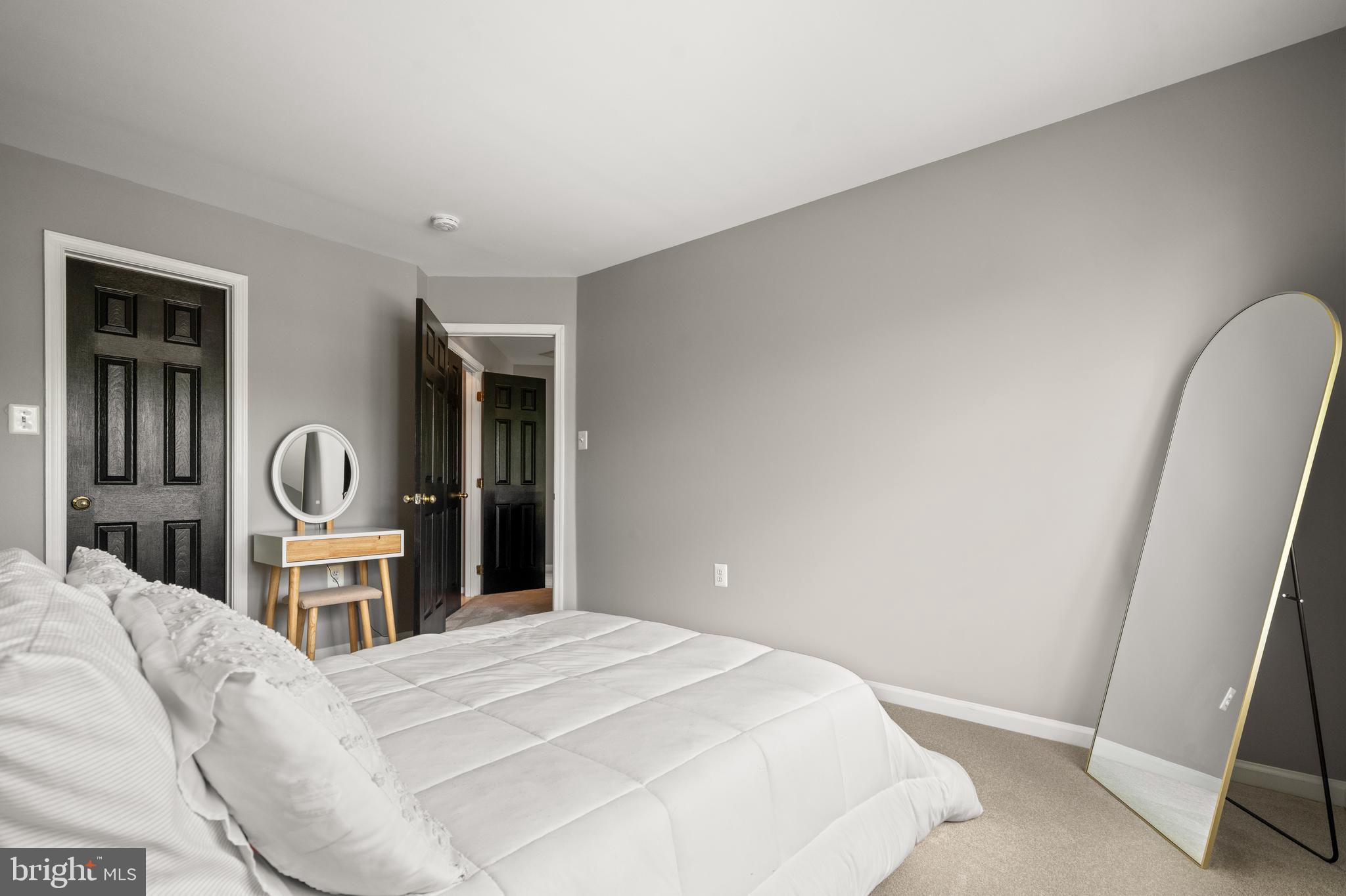 POTOMAC CROSSING - Residential