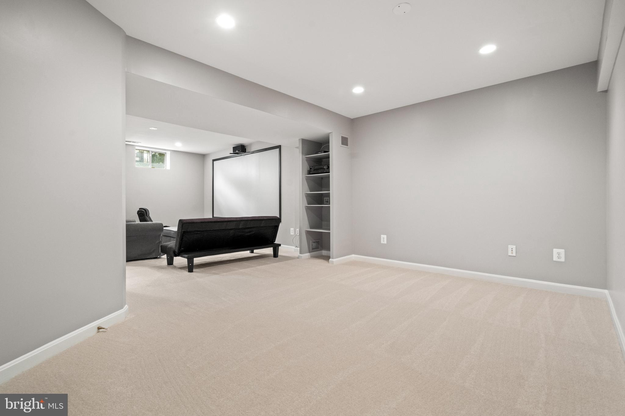 POTOMAC CROSSING - Residential