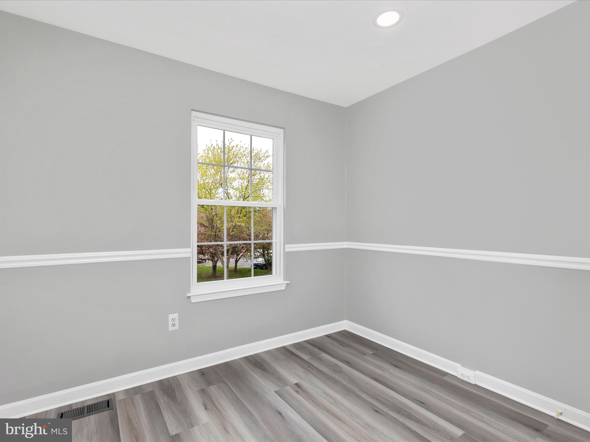 ROBIN MEADOWS - Residential
