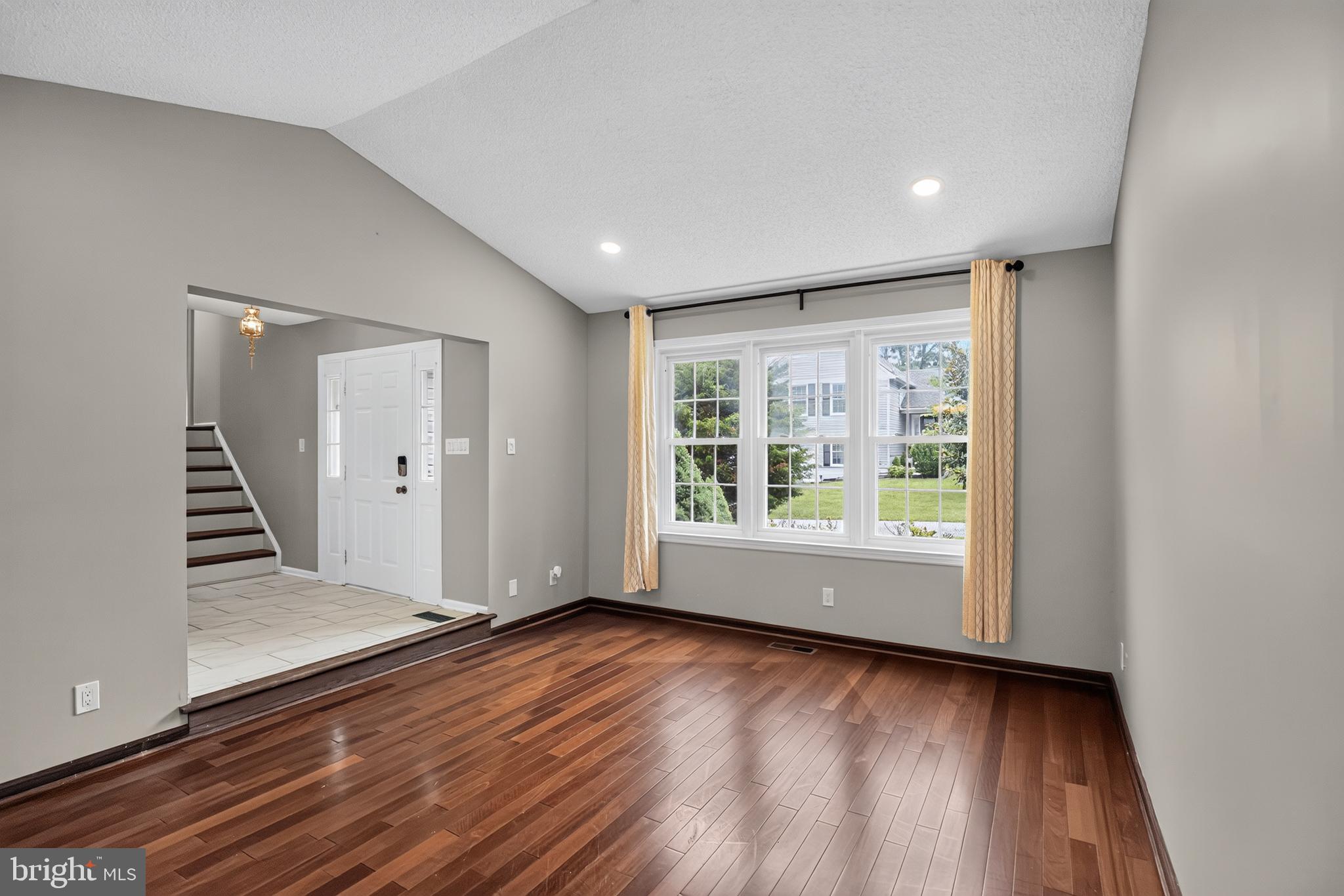 HUNT RIDGE - Residential