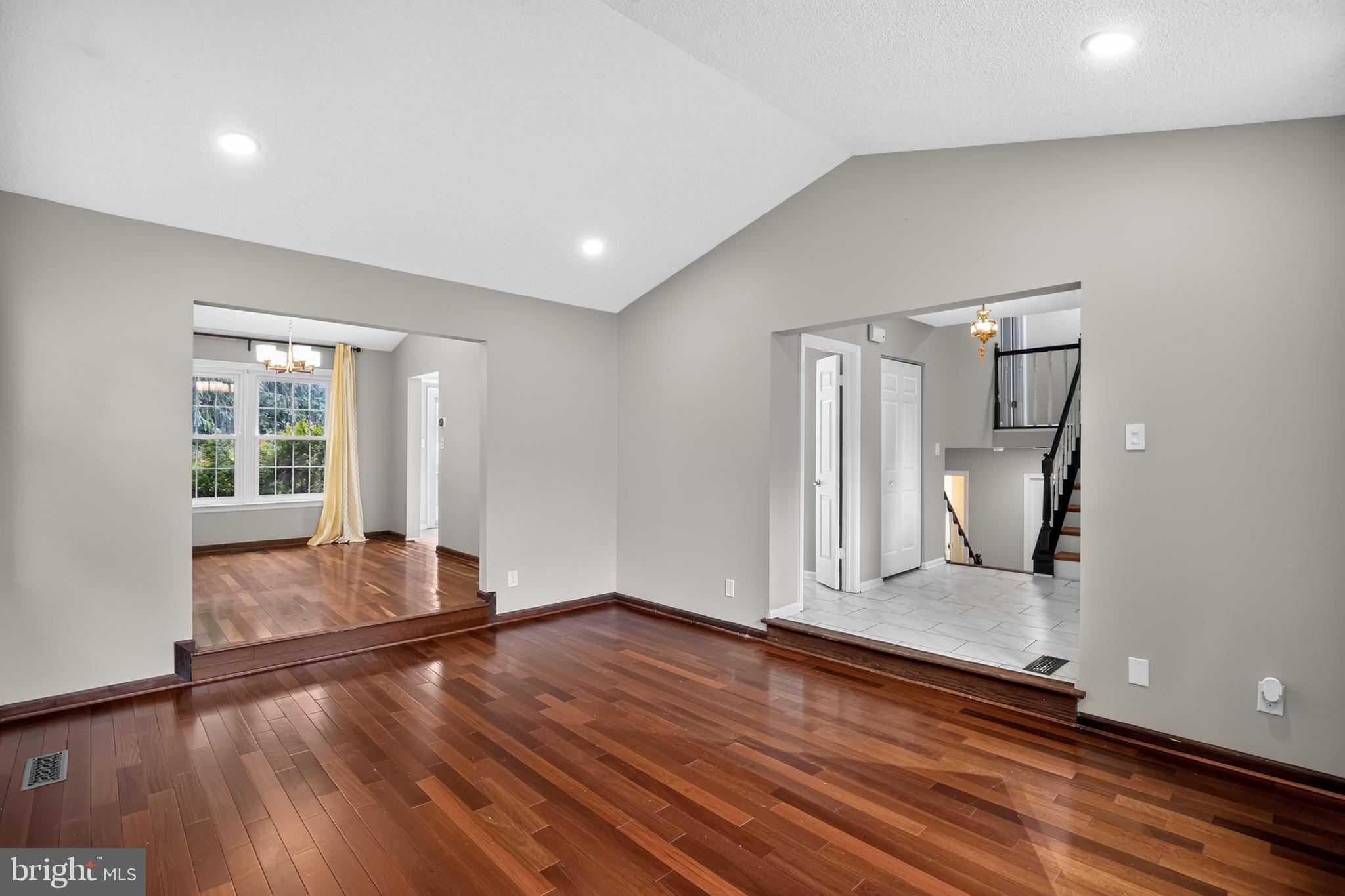 HUNT RIDGE - Residential