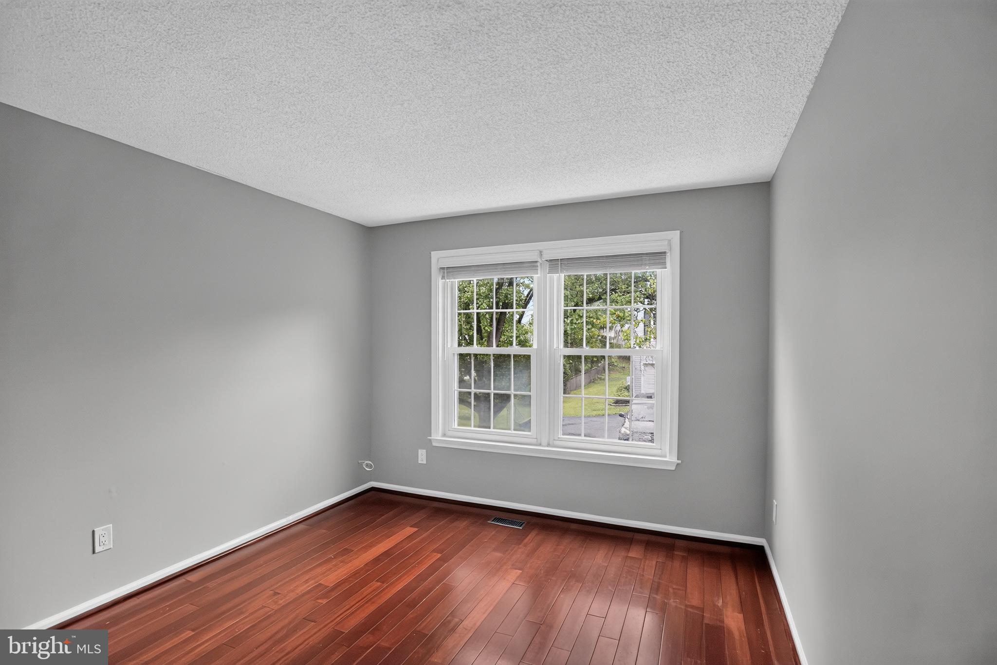 HUNT RIDGE - Residential