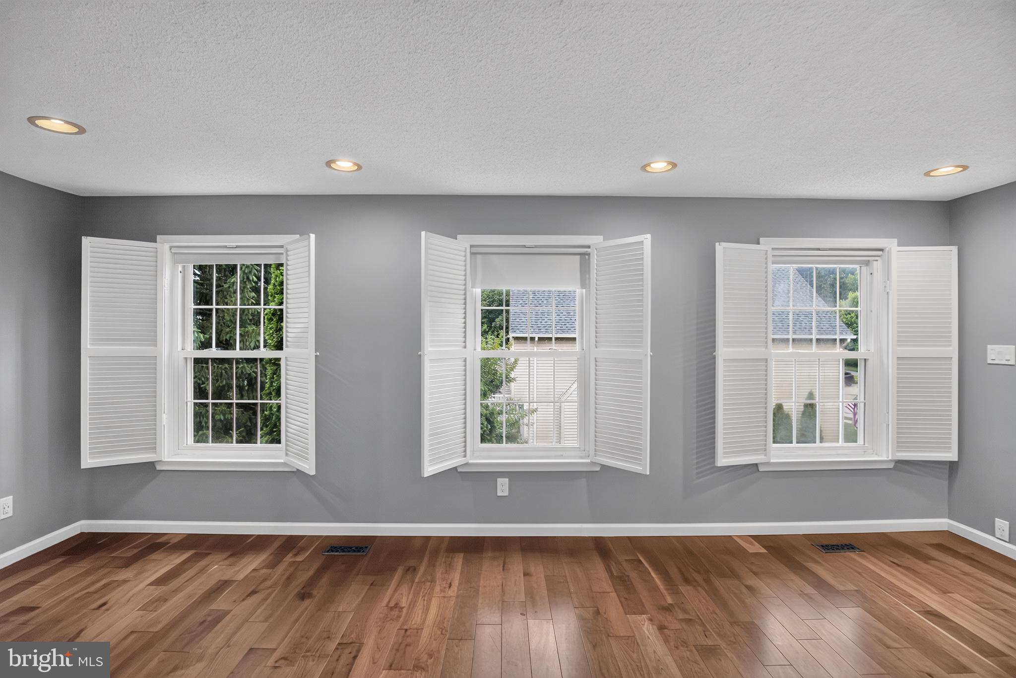 HUNT RIDGE - Residential