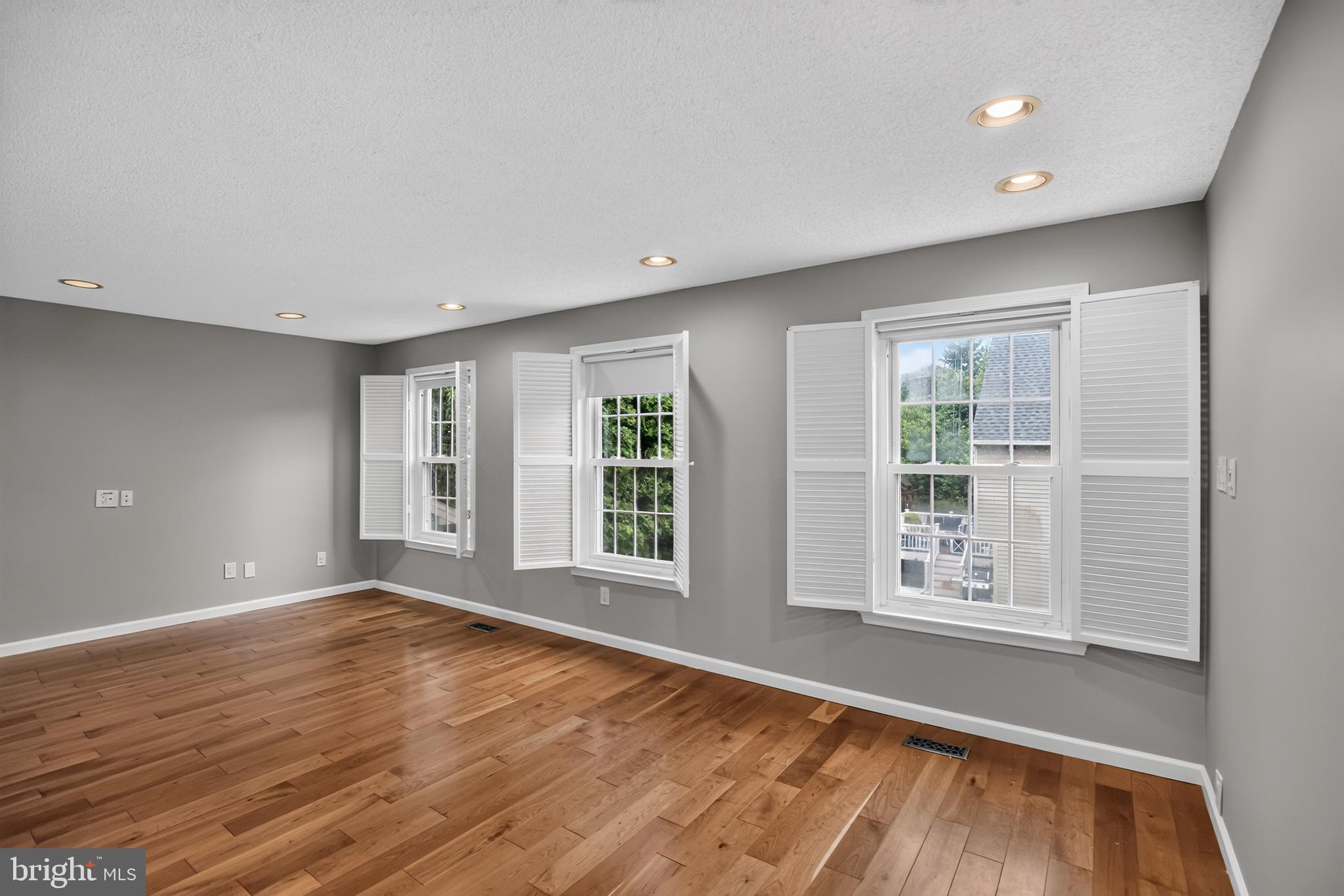 HUNT RIDGE - Residential