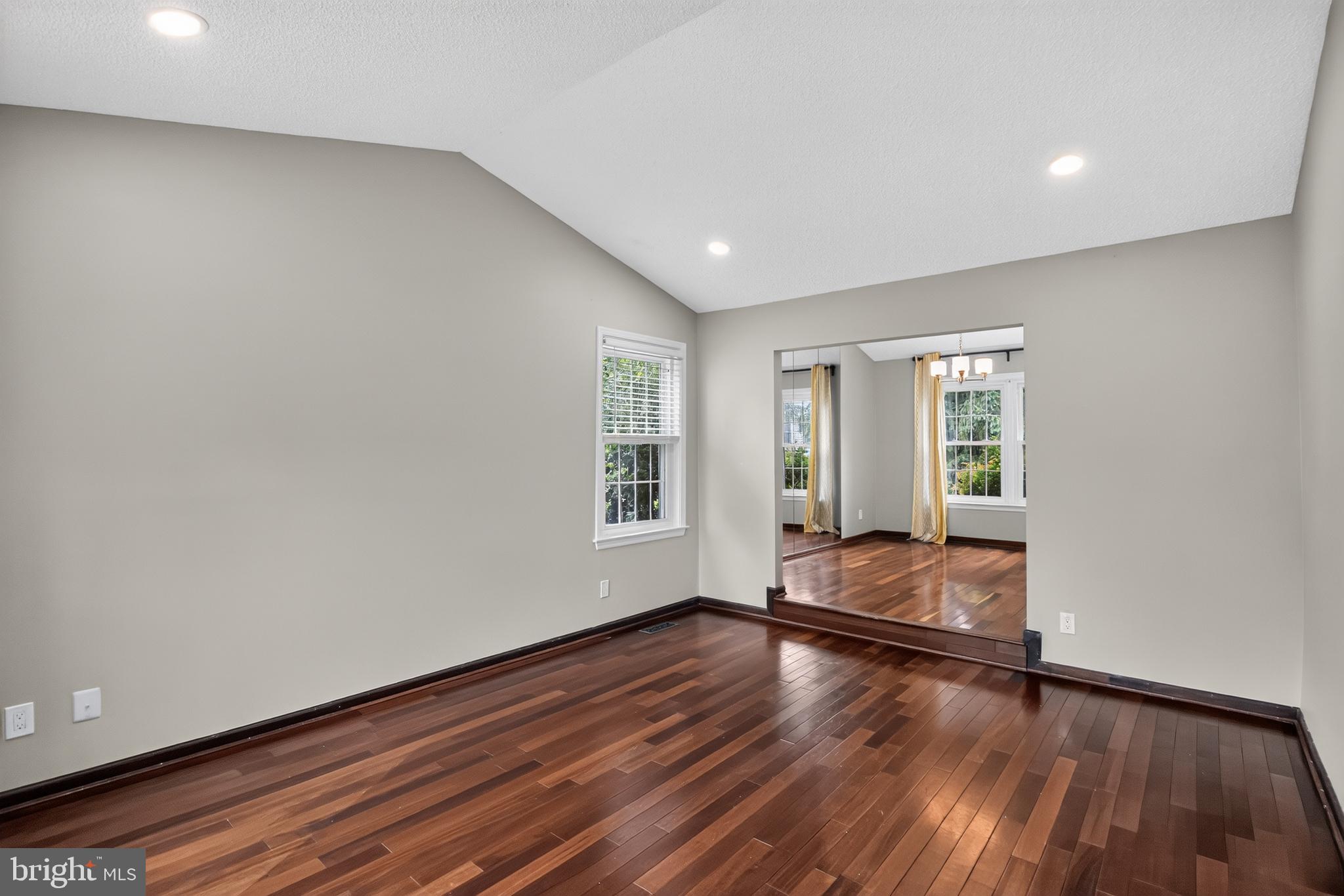 HUNT RIDGE - Residential