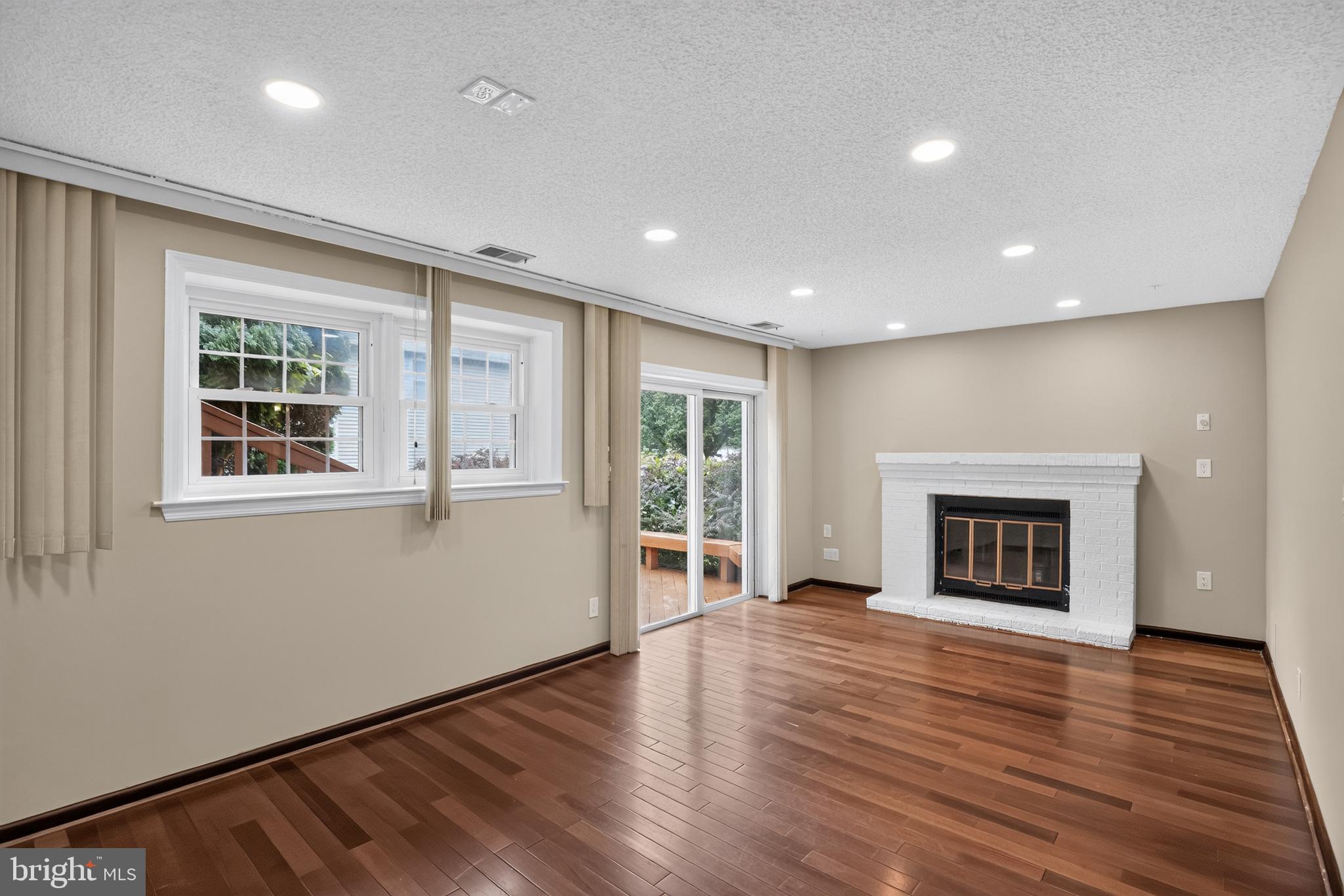 HUNT RIDGE - Residential