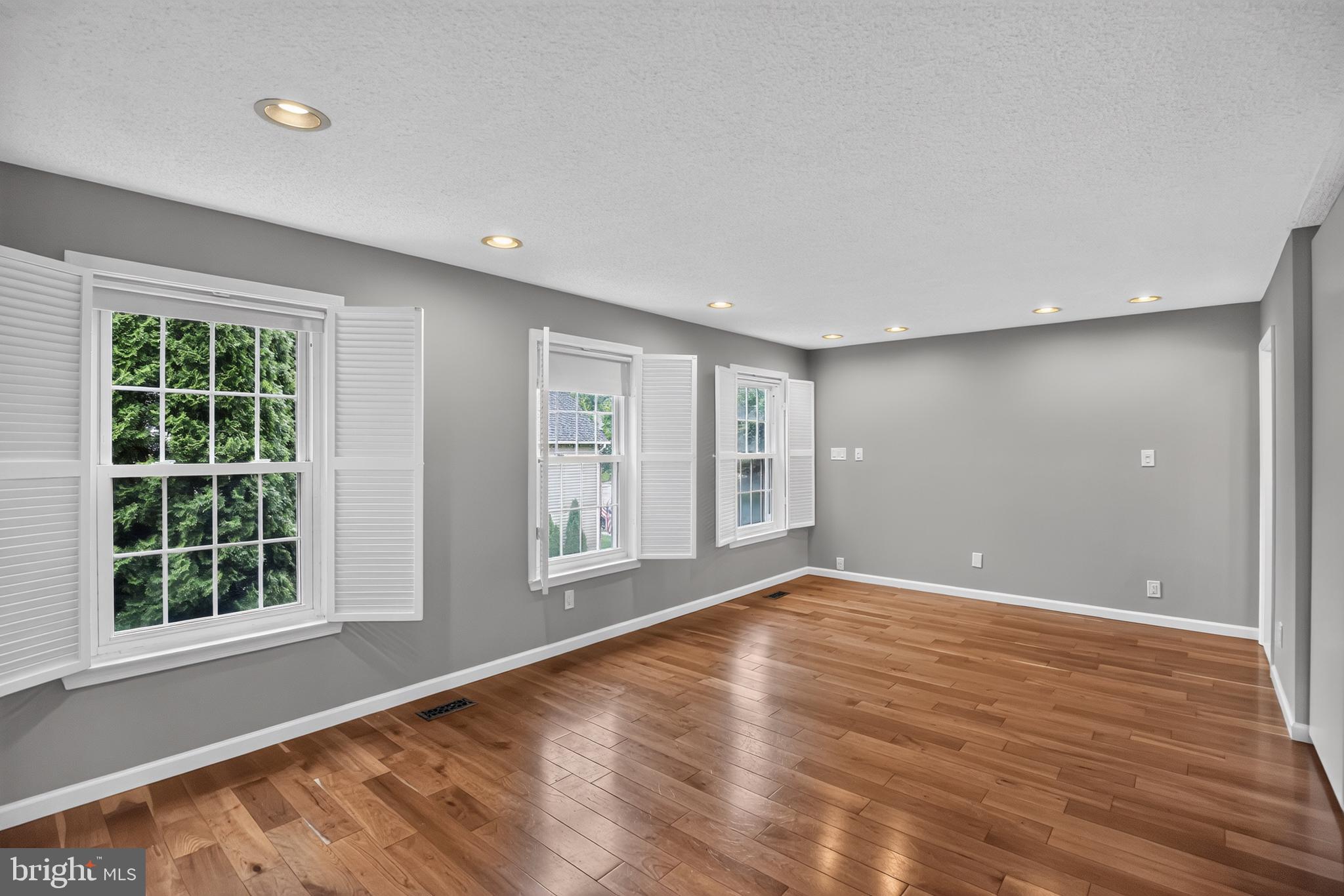 HUNT RIDGE - Residential