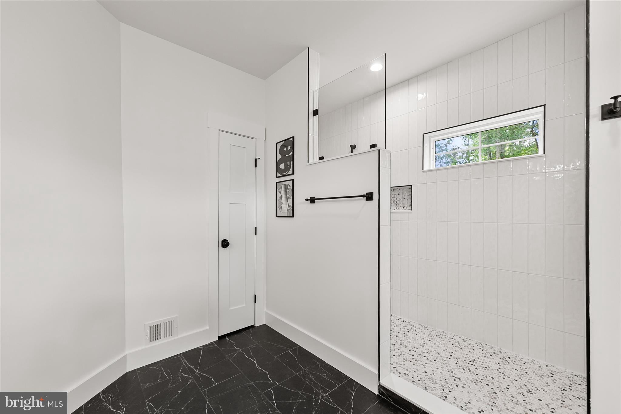 INGRAMS POINT - Residential