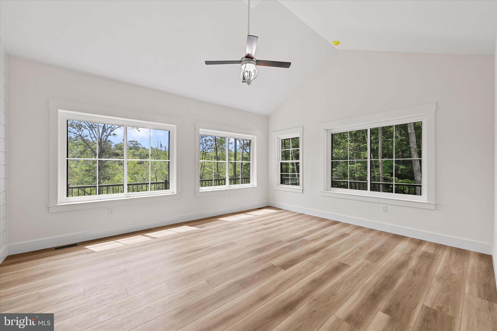INGRAMS POINT - Residential