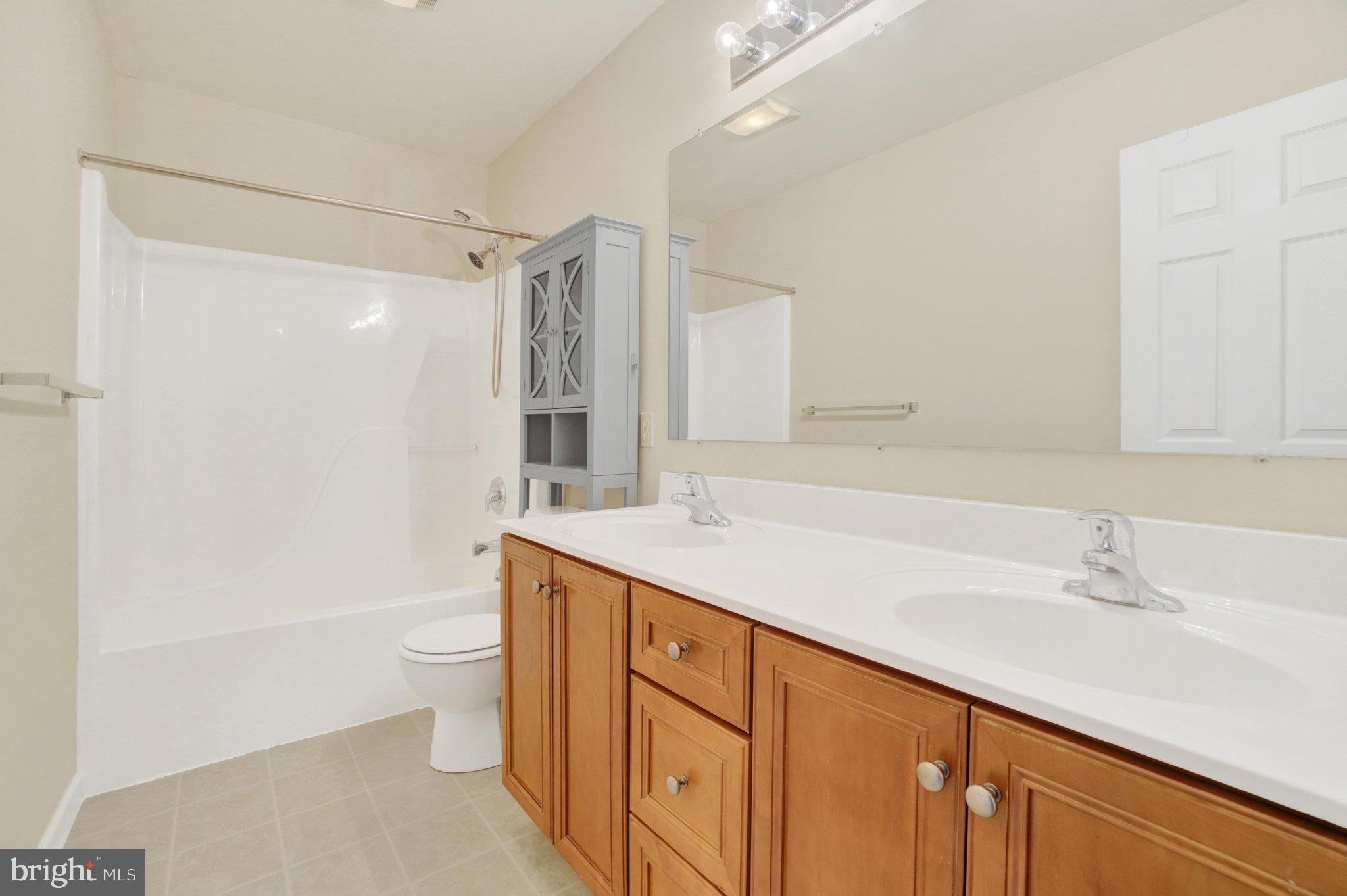 ORCHARD GLEN - Residential