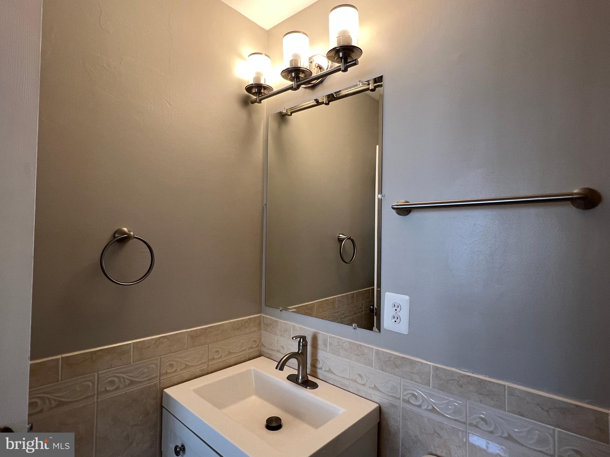 LAKE BRADDOCK - Residential Lease