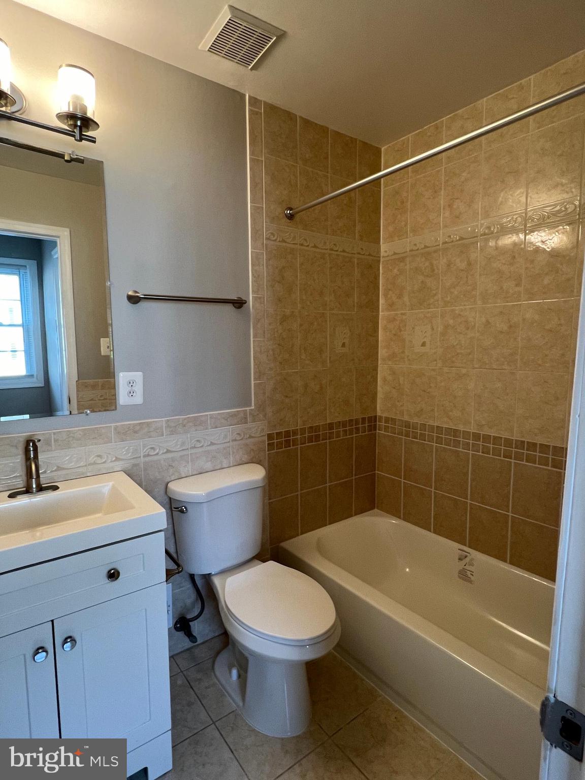 LAKE BRADDOCK - Residential Lease