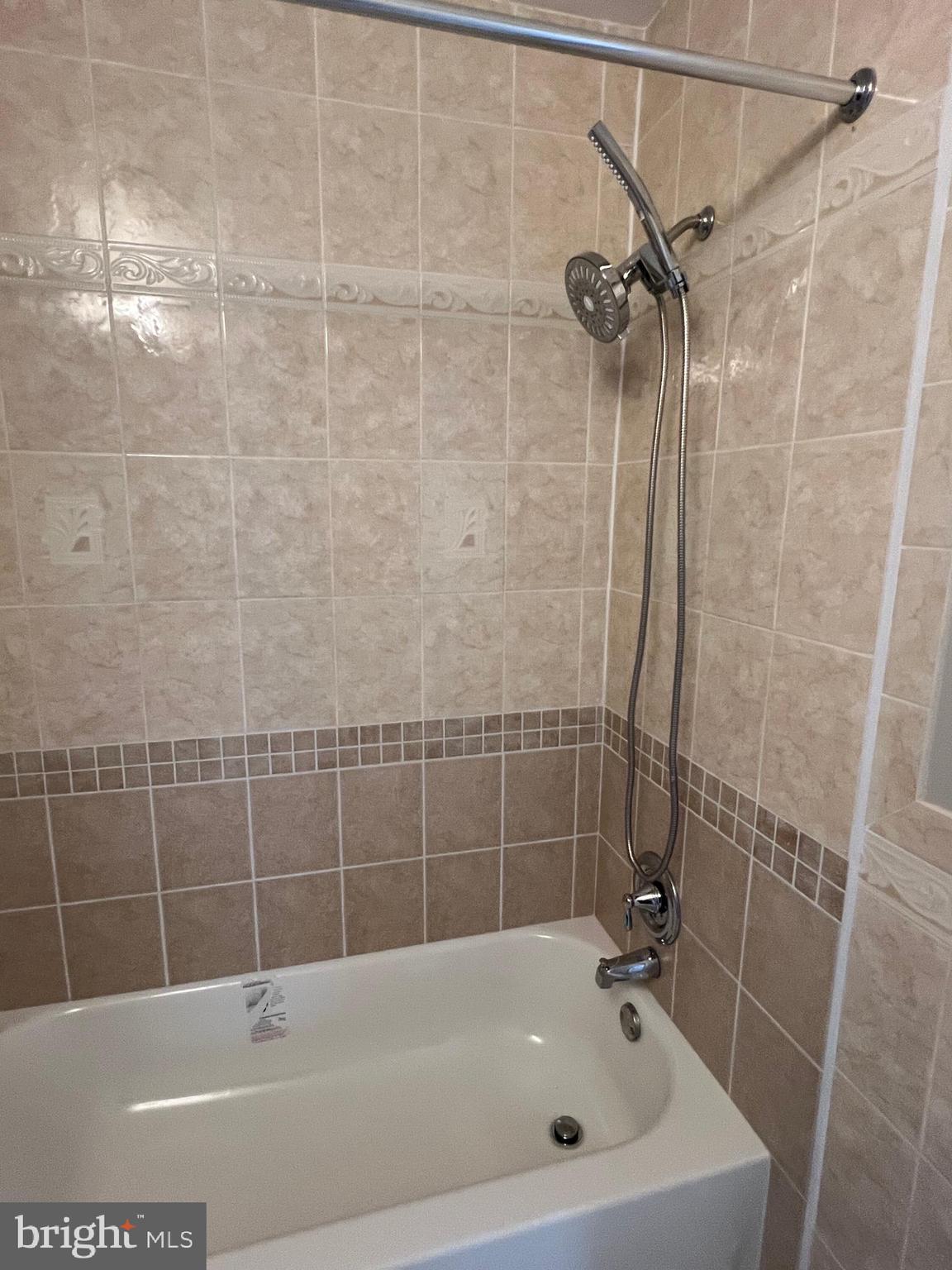 LAKE BRADDOCK - Residential Lease