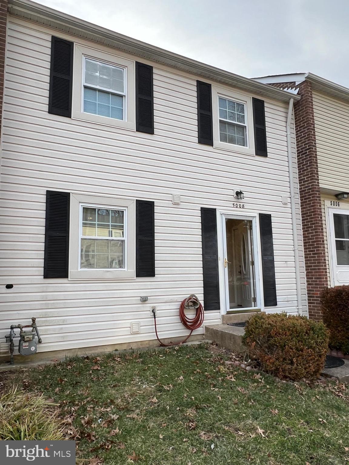 What an amazing location and this property has been totally updated!  Excellent credit a must! 
Updated bathrooms, doors, appliances, and freshly painted throughout.   This property was fully renovated in 2021, current owner updated it in 2023/24.   The main level features a foyer with coat closet, living room and dinning room combination area with hardwood floors and recess lighting; brand new sliding door to fully fenced brick patio; half bathroom and very spacious kitchen with granite counter tops, SS appliances and space for a breakfast table.    In the upper level you will enjoy a Primary Bedroom with en-suite  bathroom  and bedrooms 2 and 3 along with  full hallway bathroom. The lower level features a large Rec Room, storage, and Full Bathroom. Easy parking with 2 ASSIGNED PARKING spaces #508. Enjoy Lake Braddock community with miles of walking trails, lakes, ponds, playground, basketball court, tennis court, 2 pools and a community center.
Easy access to 495, within 15 minutes of Vienna or Springfield Metro, 5 minutes to two VRE stations, and just 10 minutes from GMU, and many shopping and dining options nearby.

Owner will install  an small cover roof to cover the front door and permits are underway with Fairfax county. Future Tenant must agree to have the cover front door installation.
Furniture does not convey, nor does a refrigerator in the lower level.
Property will be managed by professional management company.
Please text listing agent to receive link for rental application.

Excellent credit a must!!!