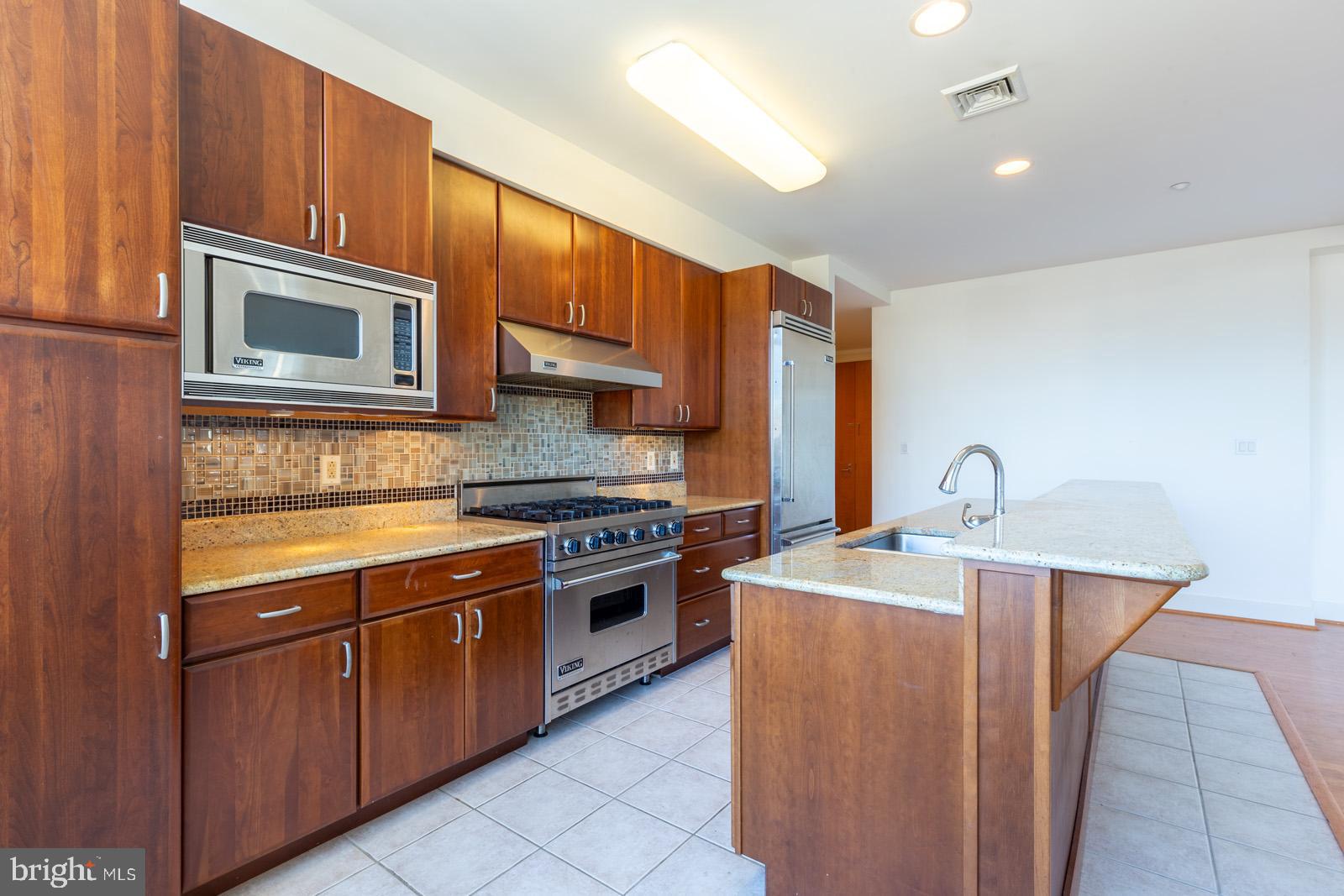 FITLER SQUARE - Residential Lease