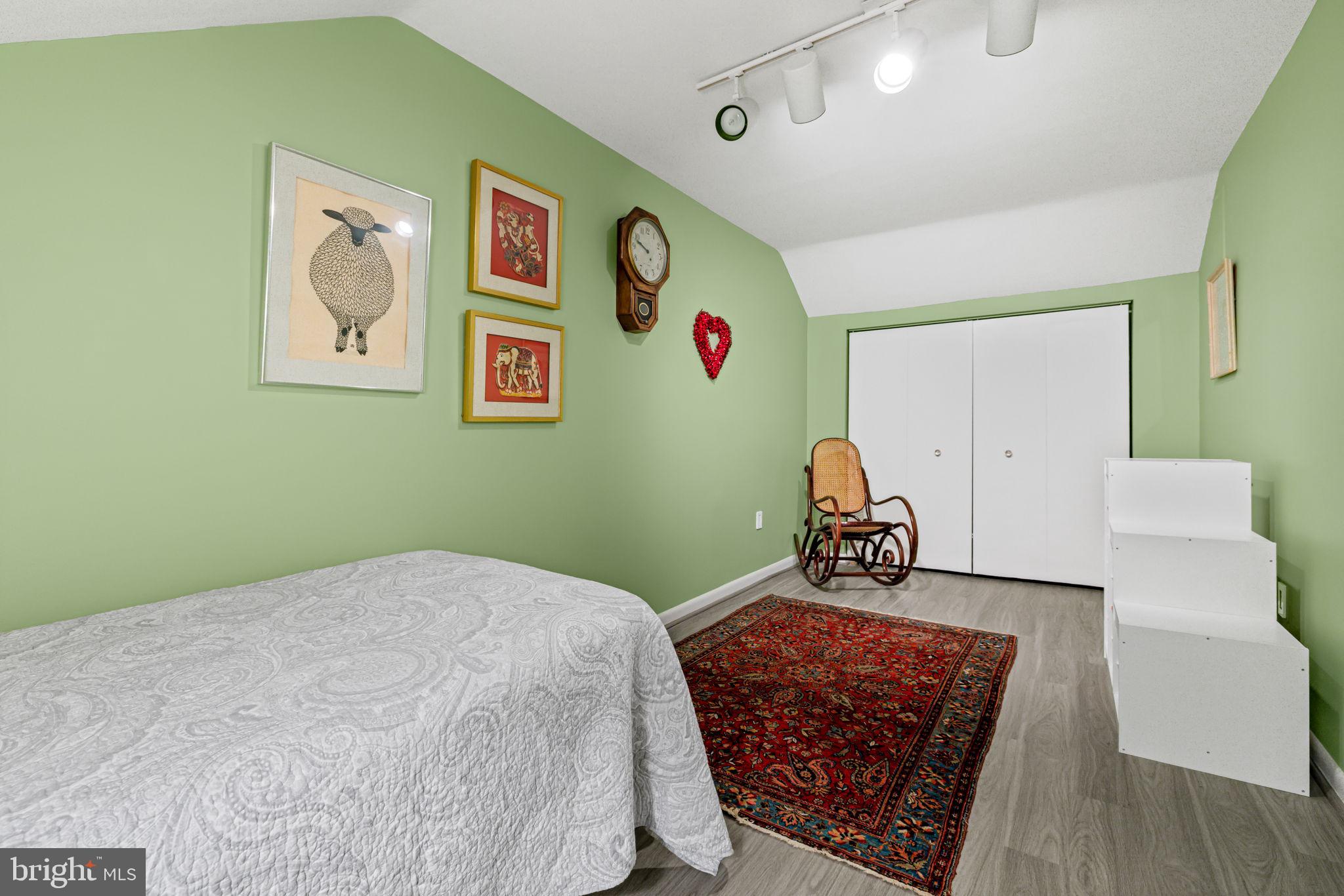 CROSS KEYS - Residential