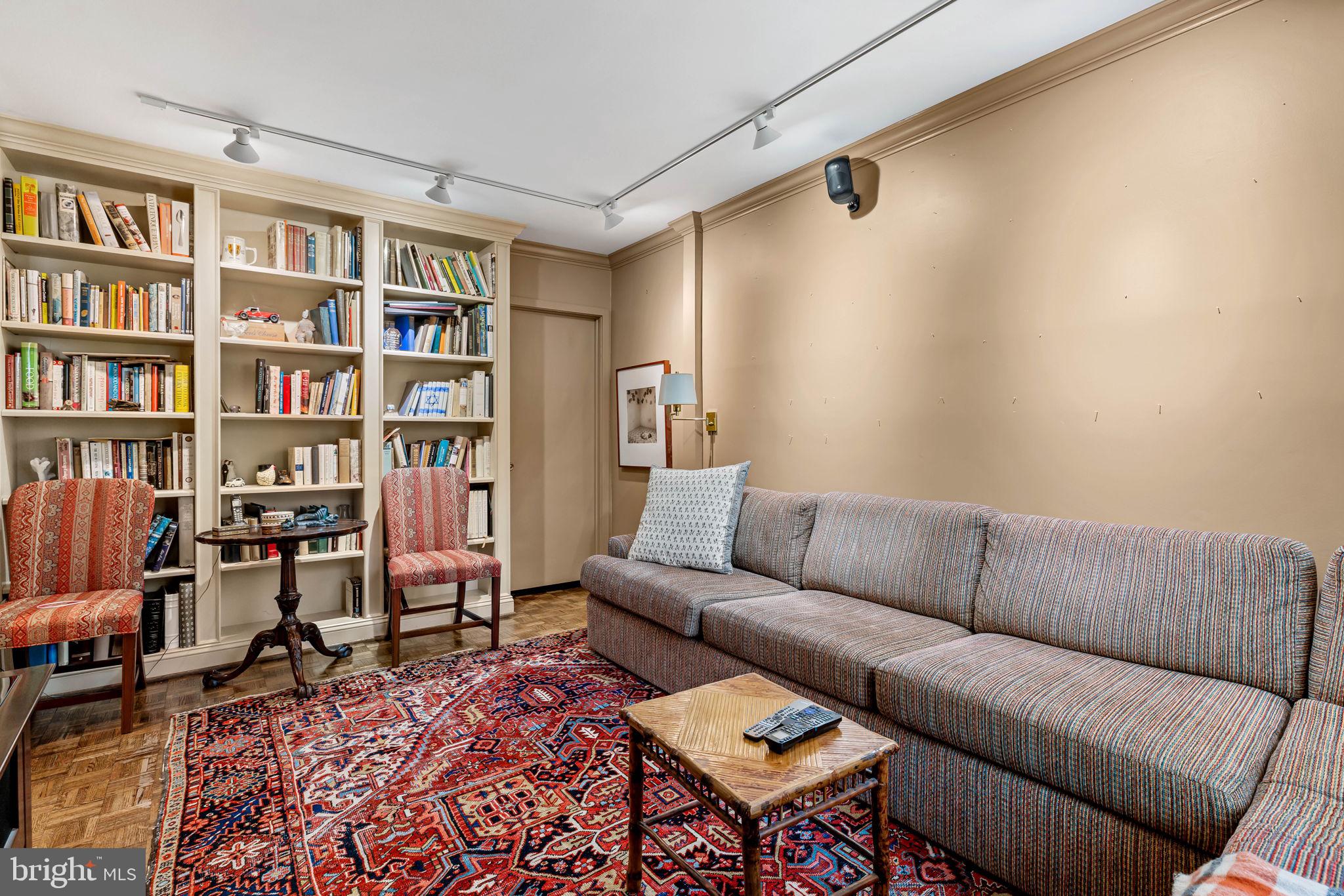 CROSS KEYS - Residential