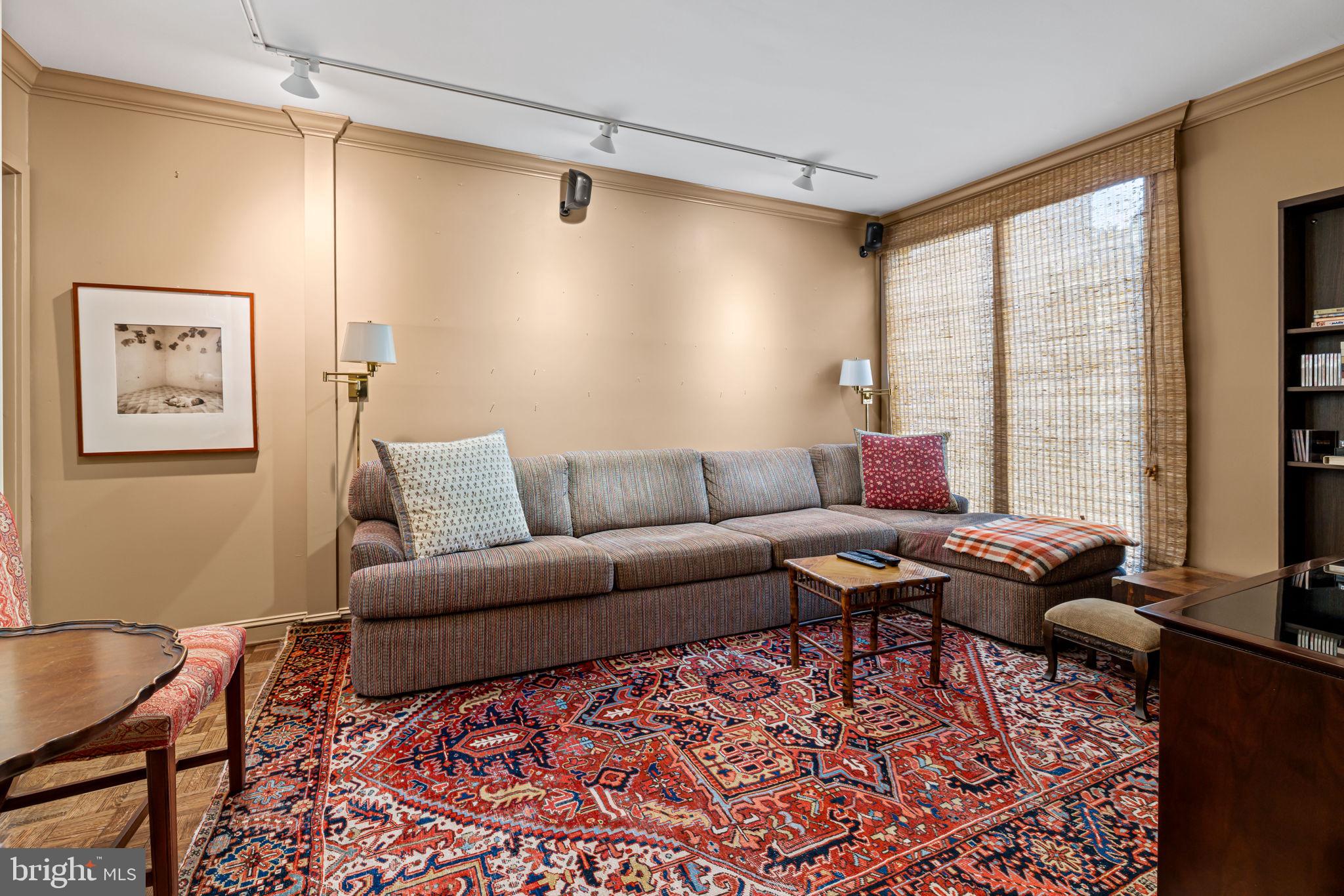 CROSS KEYS - Residential
