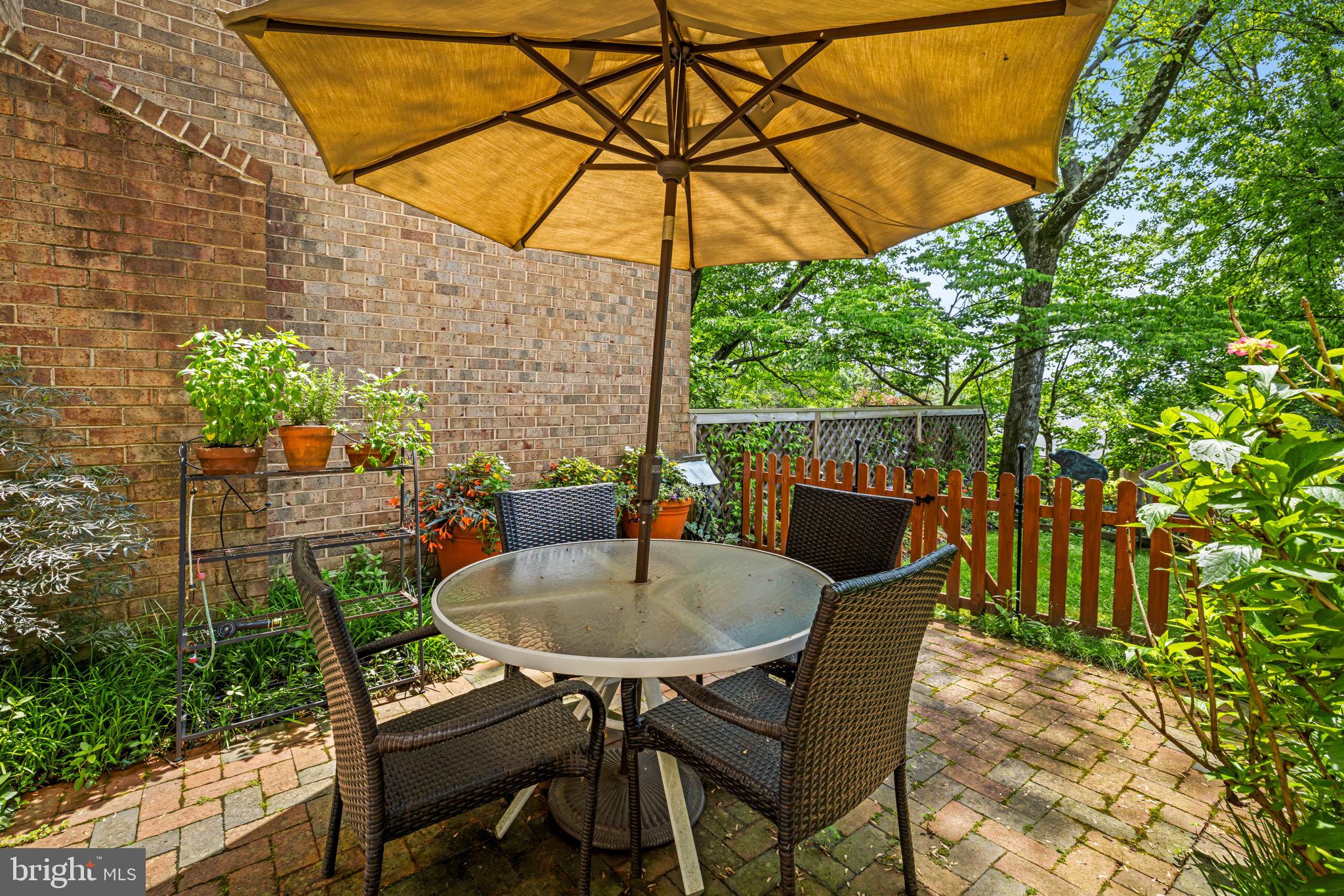CROSS KEYS - Residential