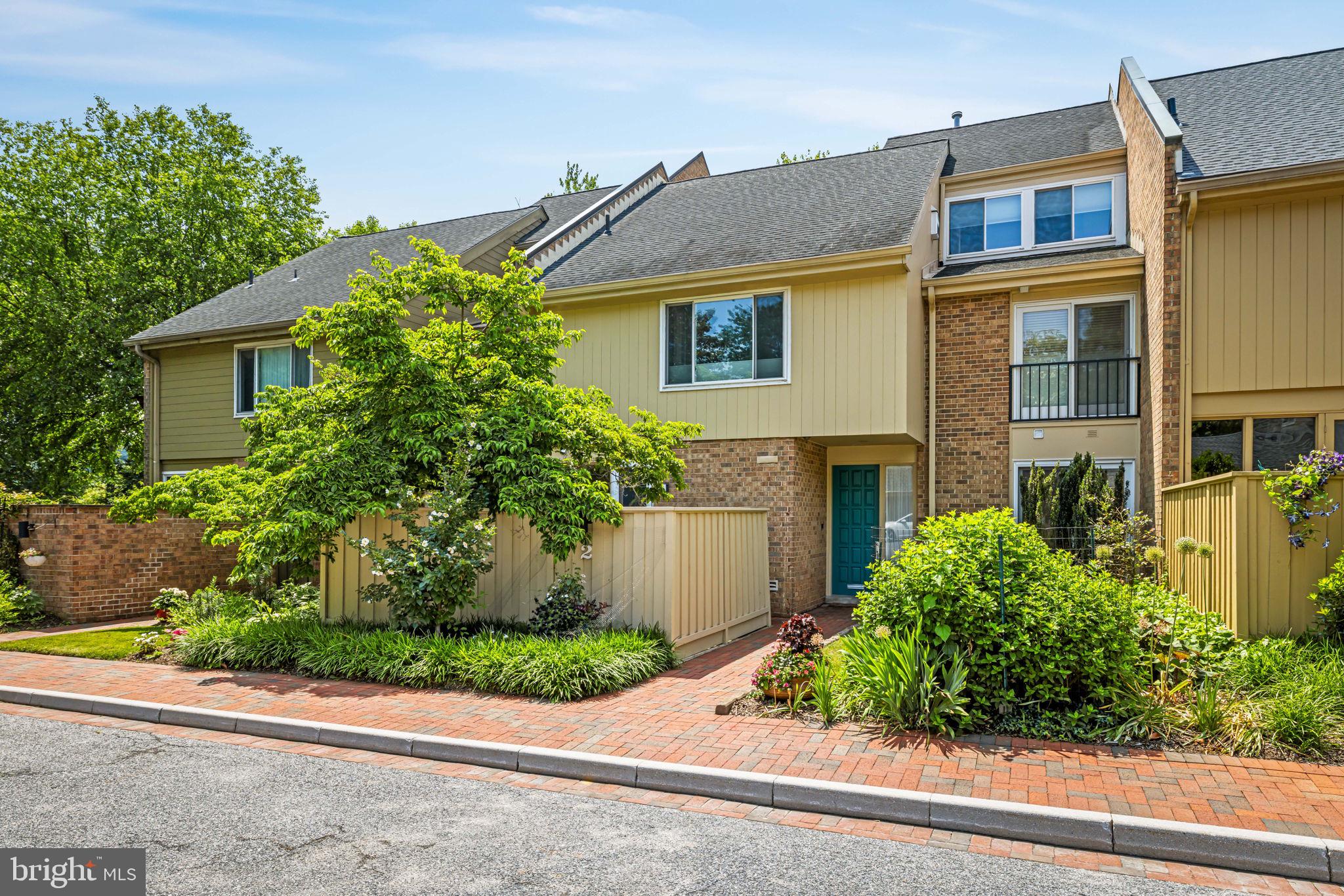 CROSS KEYS - Residential