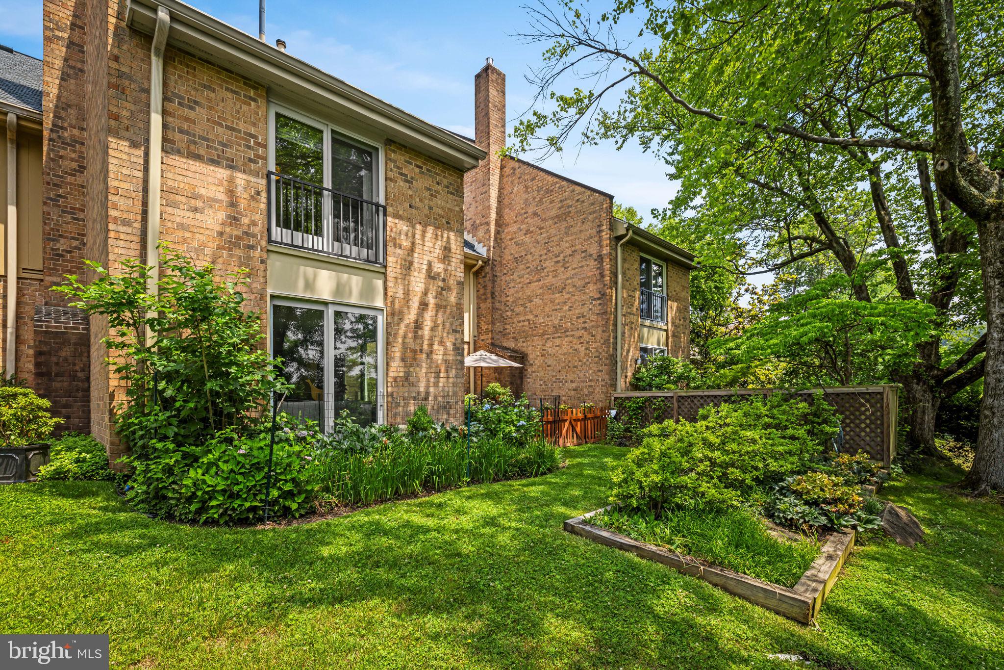 CROSS KEYS - Residential